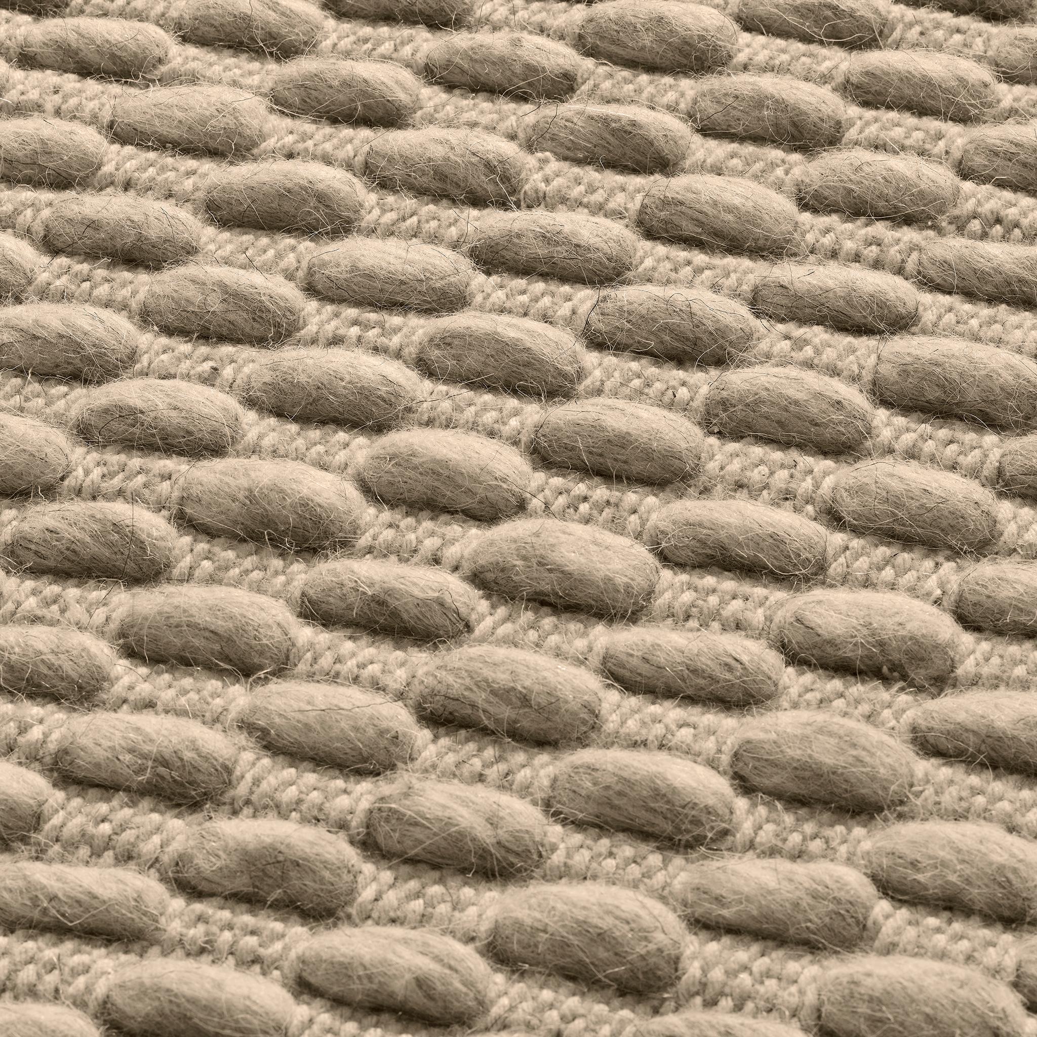 Laine Choma 8x10ft fawn wool cotton chunky bobble design luxury handwoven rug en vente