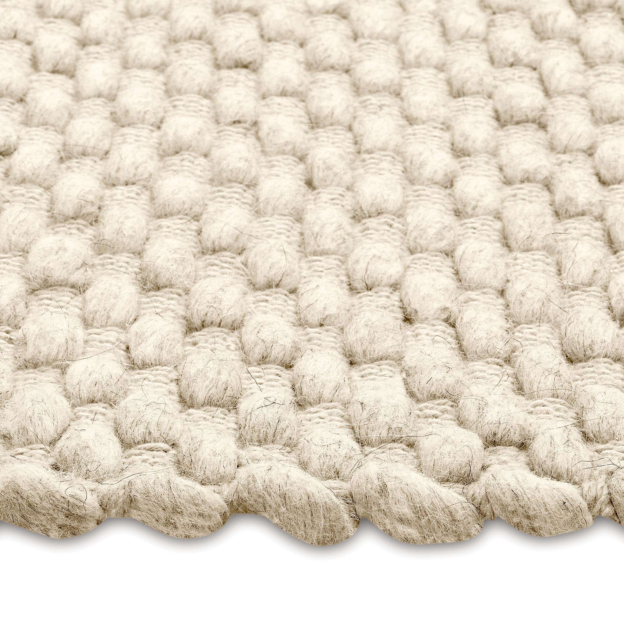 Choma 8X10ft Ivory Wool/Cotton Chunky Bobble Design Luxury Handwoven Rug In New Condition For Sale In New York, NY