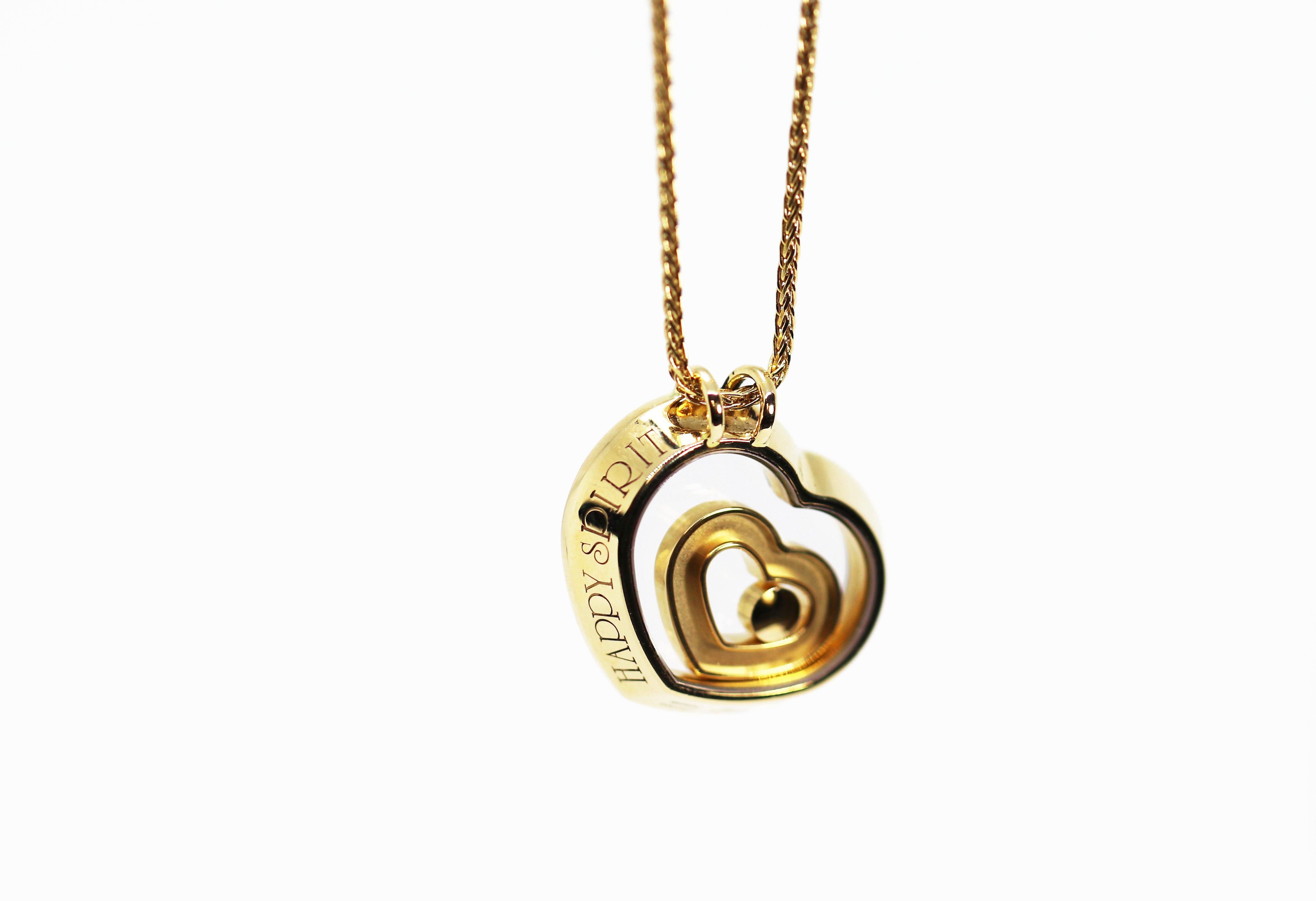 Round Cut Chopard 18 Carat Yellow Gold and Diamond Happy Spirit Heart Pendant and Chain