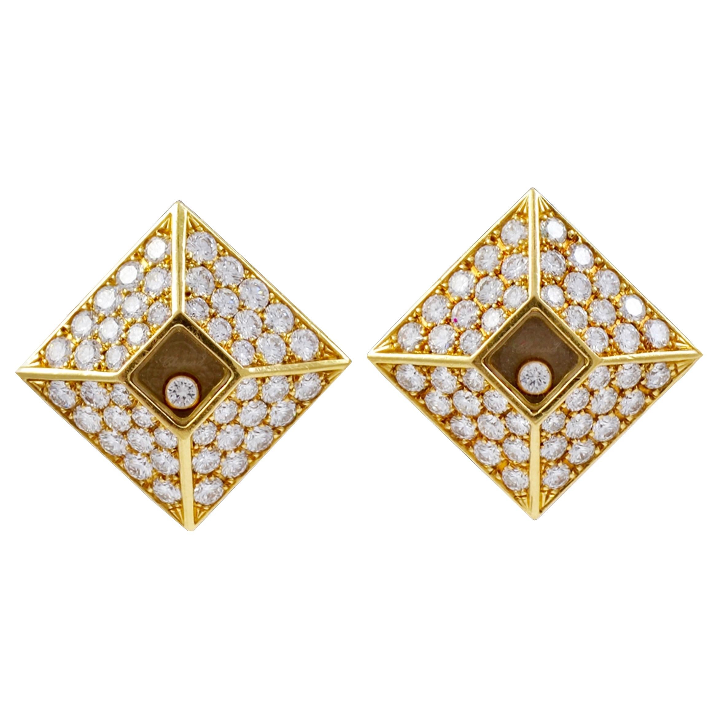 Chopard, 18 Karat Gold Happy Diamonds Clip Earrings Women 98 Pieces Diamond For Sale