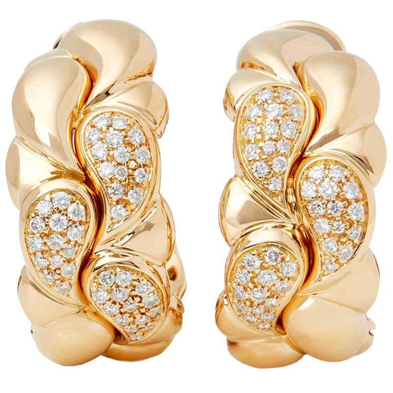 Chopard 18 Karat Yellow Gold Round Cut Diamond Casmir Earrings