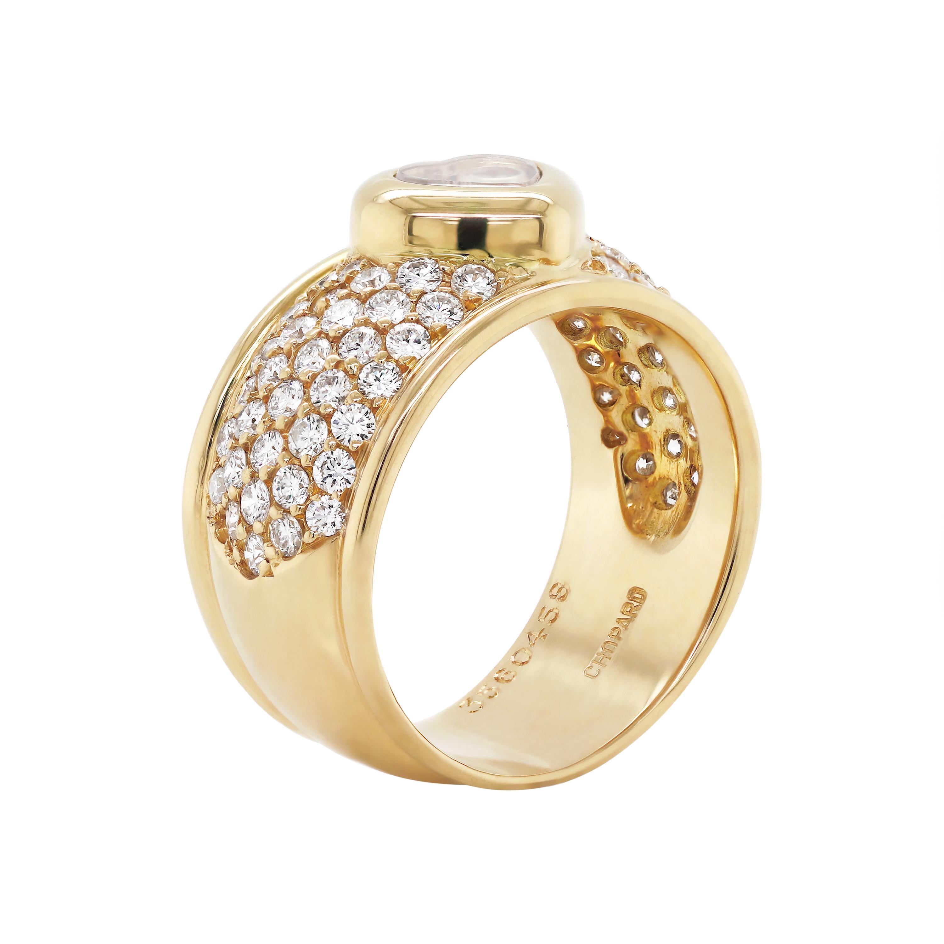Brilliant Cut Chopard 18 Carat Yellow Gold Happy Diamond Heart Pavé Ring