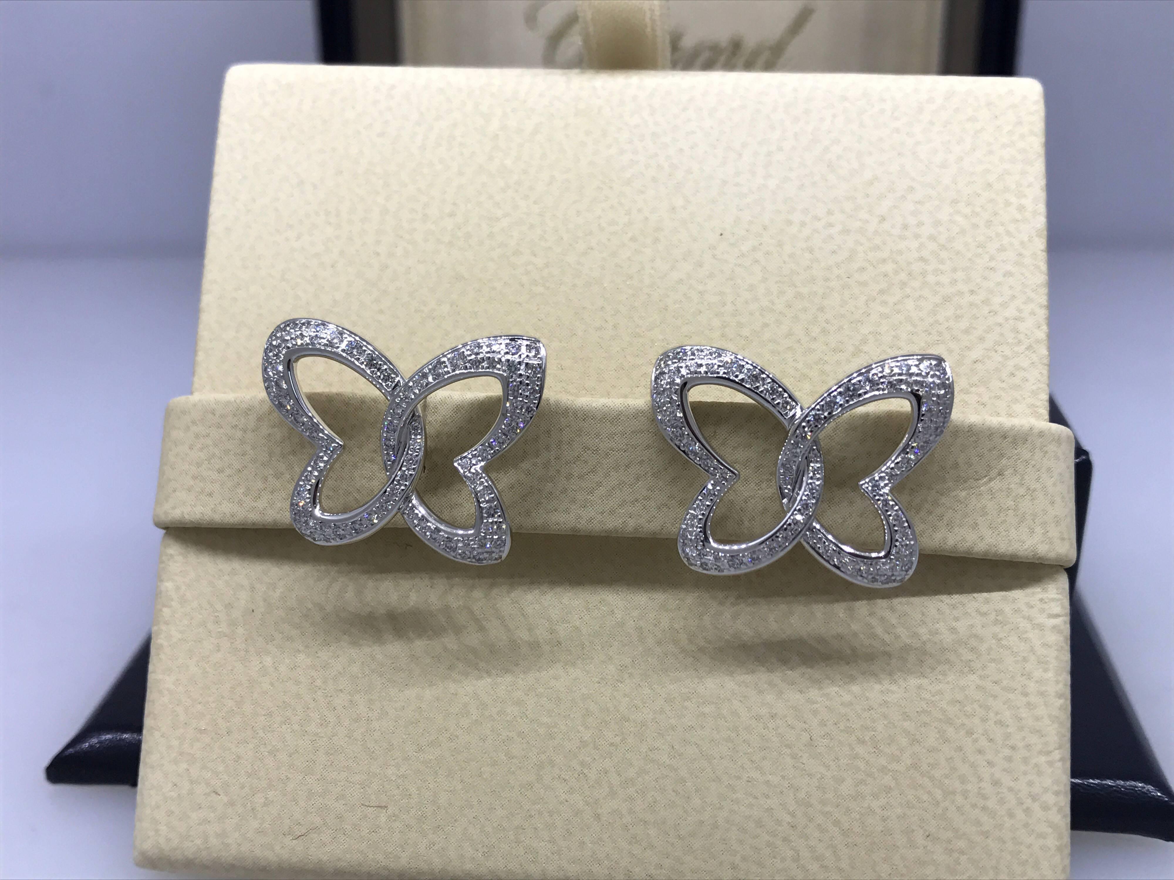 Chopard 18 Karat Gold and Diamond Stud Ladies Earrings 83/7445-1002 In New Condition For Sale In New York, NY
