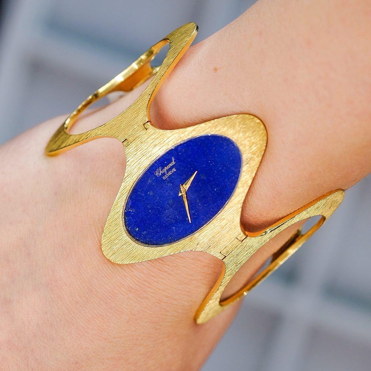Chopard 18K Yellow Gold 1970's Bark Finish Lapis Dial 1970's Wrist Watch In Excellent Condition For Sale In New York, NY