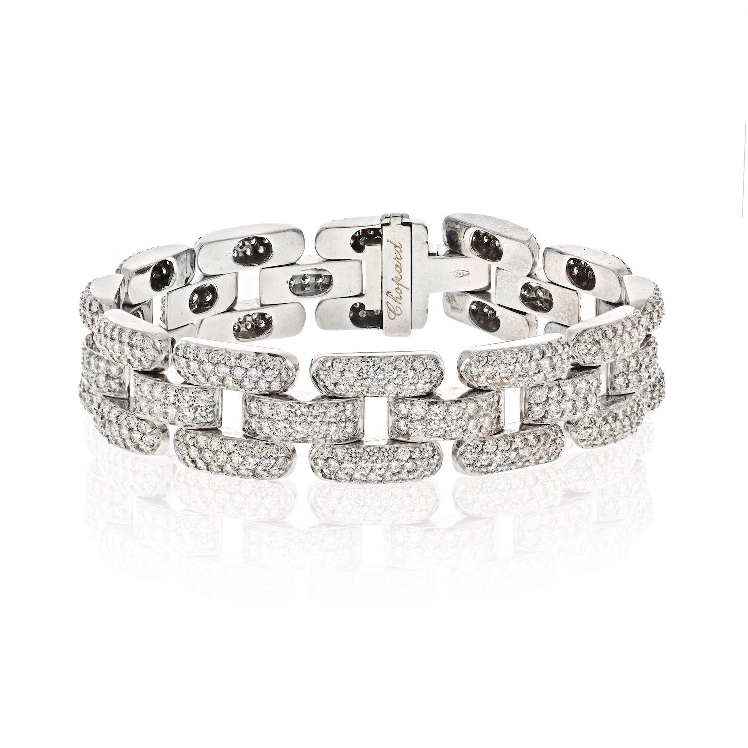 Classic link bracelet is all a woman needs for her every day accessory. Yes you will be surprised how little does it take to make a woman happy, say this diamond bracelet with smooth set round micro pave diamonds can become the perfect gift. Best of