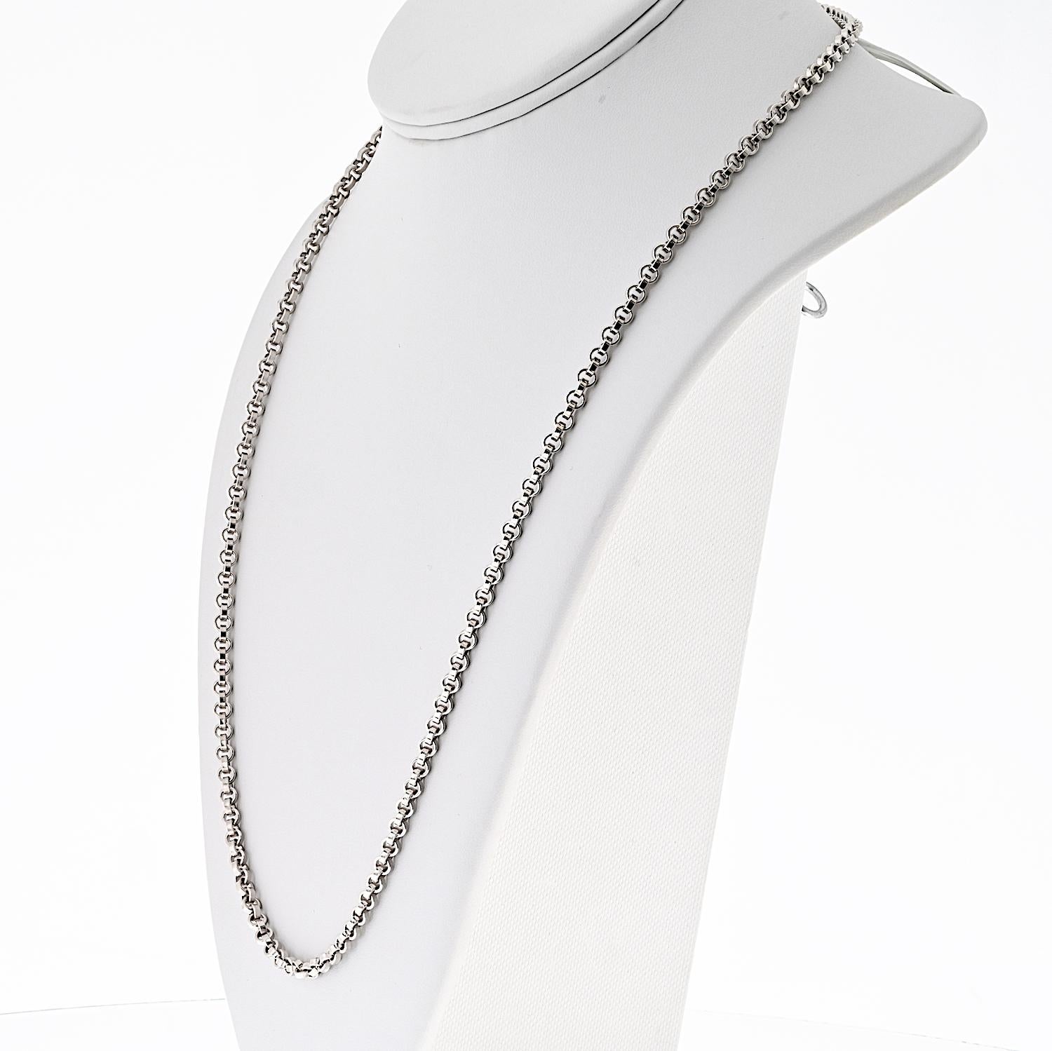 Cadena Chopard de oro blanco de 18 quilates de 23 pulgadas Moderno en venta