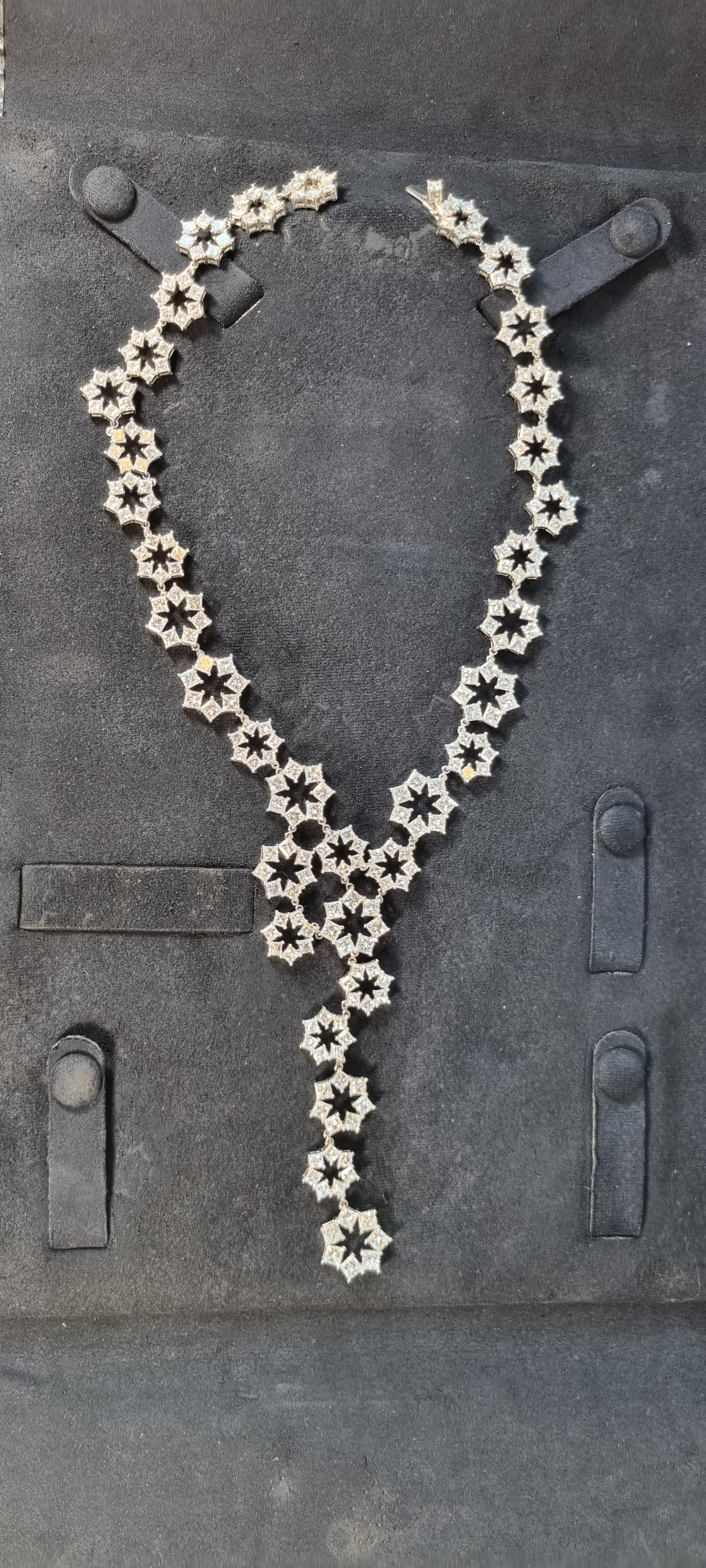 Chopard 18k White Gold and 239 Princess 46, 59ct  Diamonds Stars Necklace 6