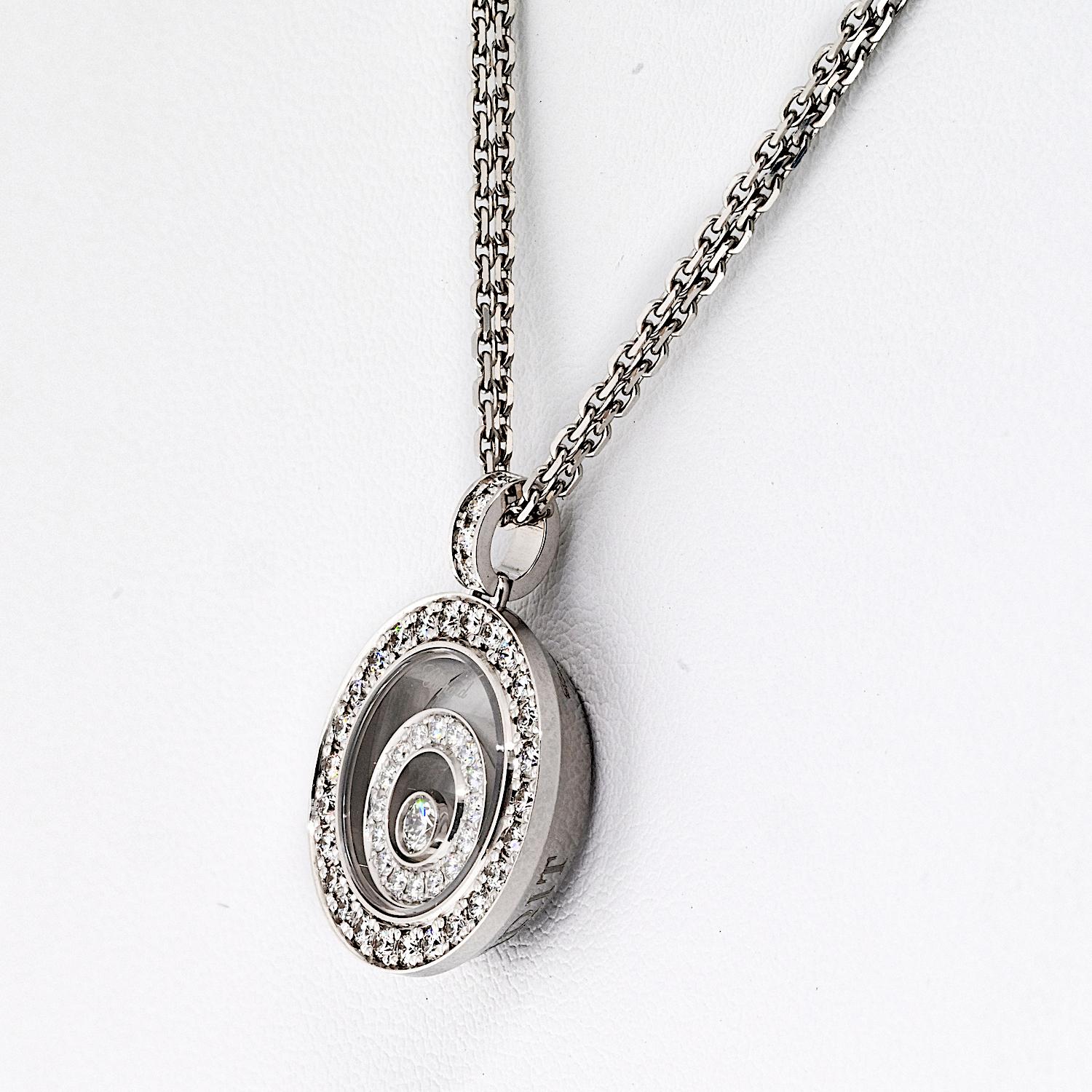 Chopard 18K White Gold Happy Spirit Round Diamond Necklace In Excellent Condition For Sale In New York, NY