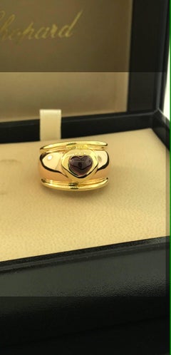Chopard 18 Karat Yellow and Rose Gold Ring with Ruby Heart Cabochon 82/2058