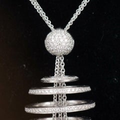 Chopard Halskette mit 2-Karat-Diamant-Pavé-Kugelanhänger und Kette aus 18-karätigem Weißgold