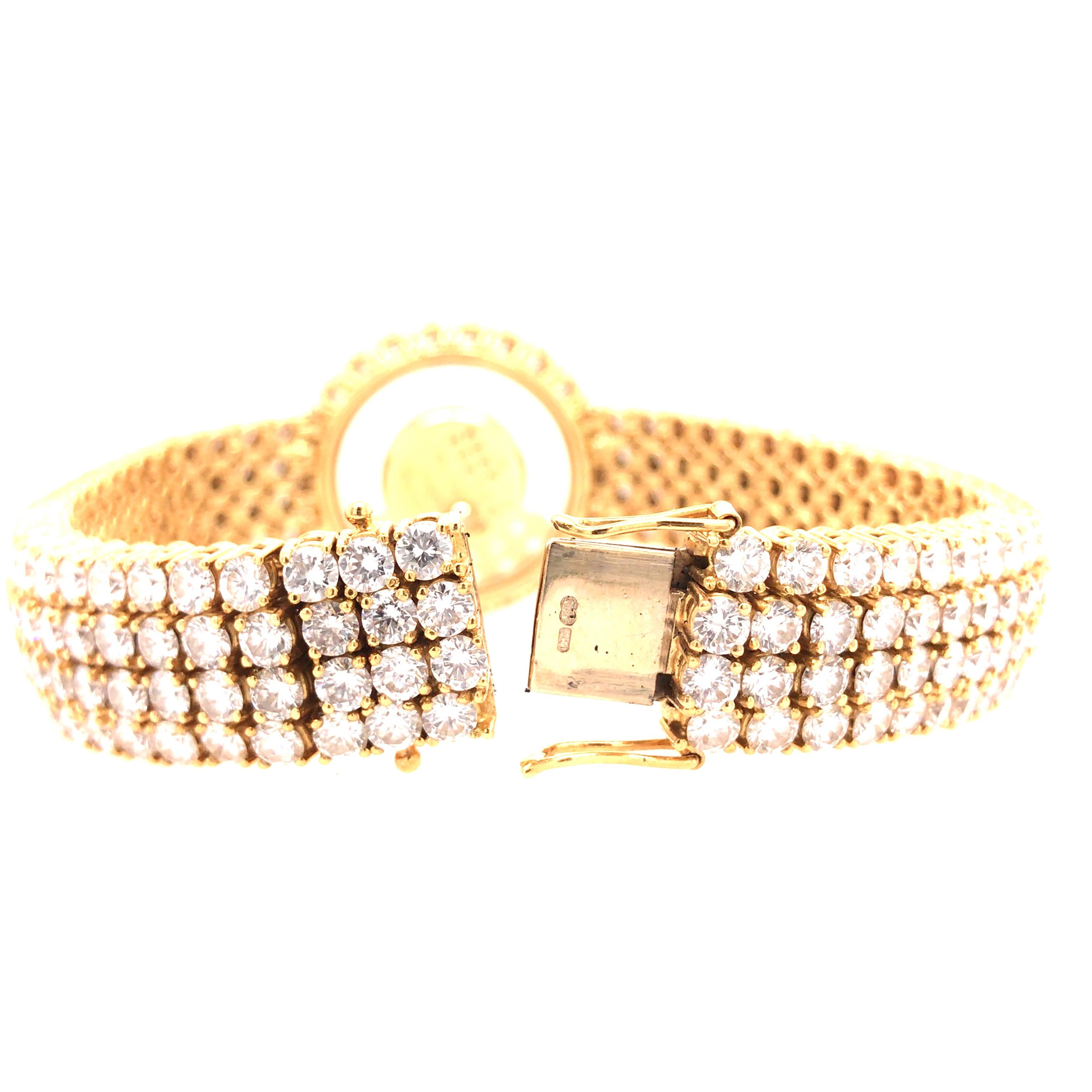 Chopard 24 Carat Happy Diamond Watch 18K Yellow Gold In Excellent Condition For Sale In Boca Raton, FL