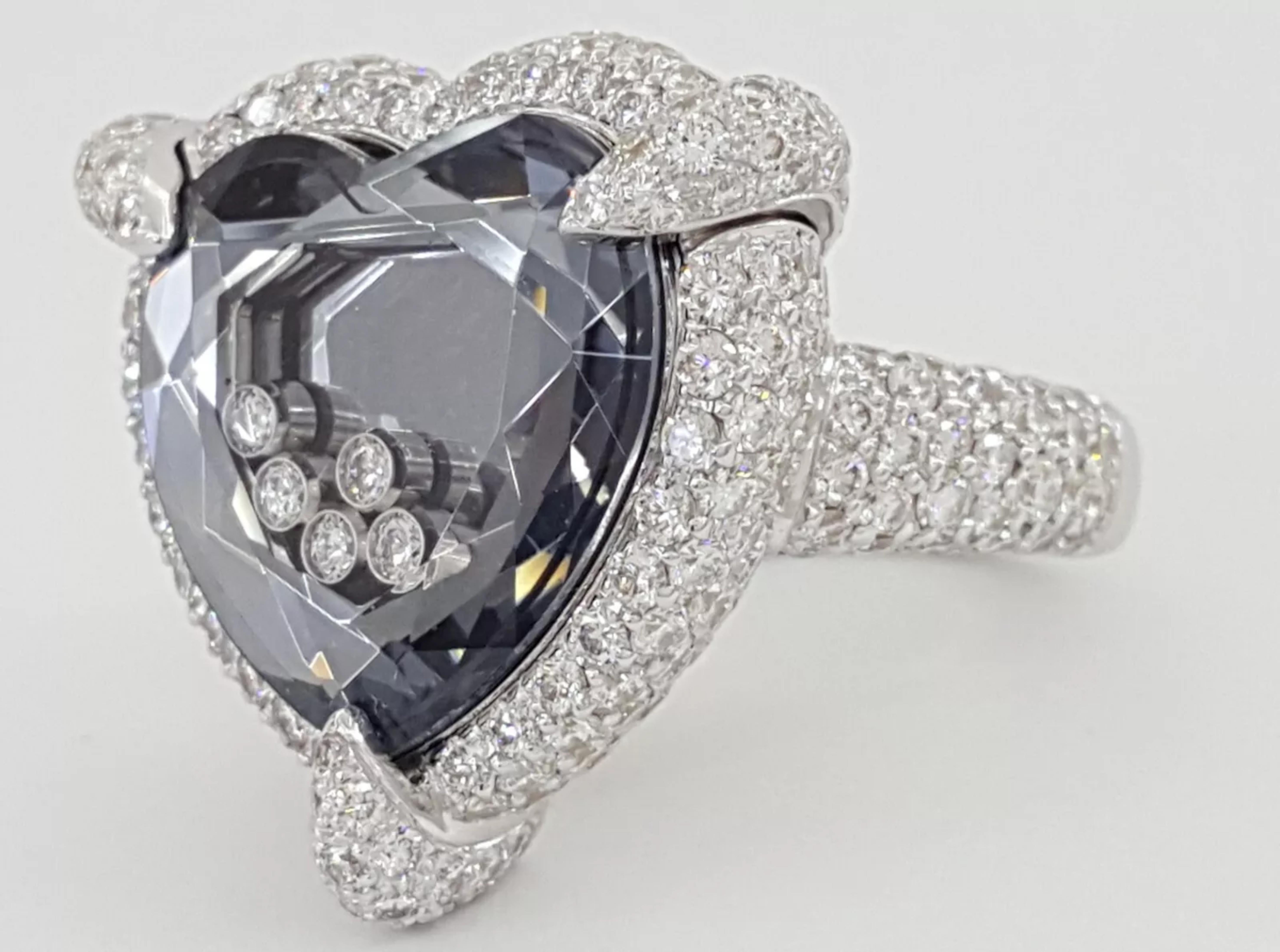 Contemporary CHOPARD 4.5 Carat Happy Diamonds Heart Pave Ring For Sale
