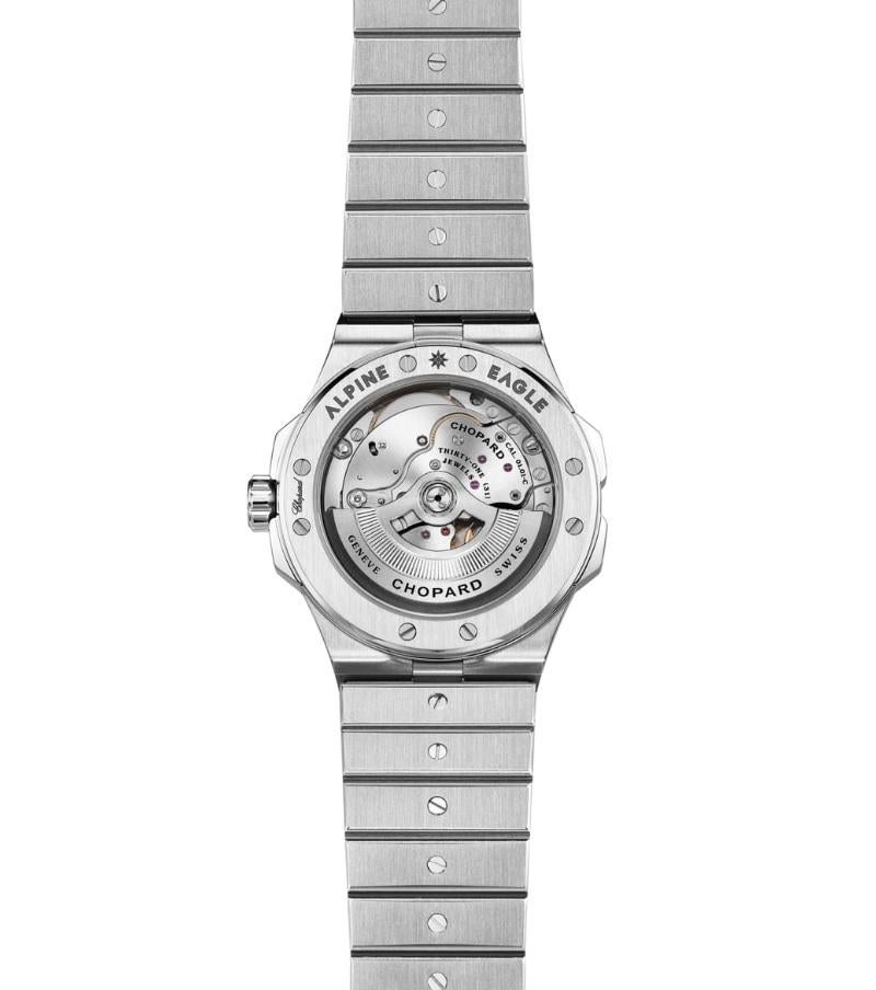 Chopard Lucent Steel A223 - 41mm -  Automatisch 
Edelstahl 
Entspiegeltes, kratzfestes Saphirglas 
Verschraubte Krone 
gehäuseboden durchsichtiges Saphirglas 
wasserdichtheit 100 Meter
Zifferblatt: blaue Farbe durch galvanische Behandlung -