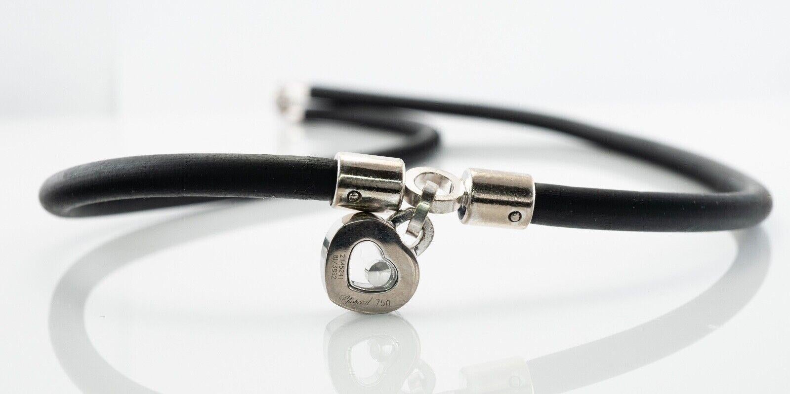 Chopard Collana Cuore con Diamante Nero Charm in Oro Bianco 18K Cordoncino in Gomma In condizioni buone in vendita a East Brunswick, NJ