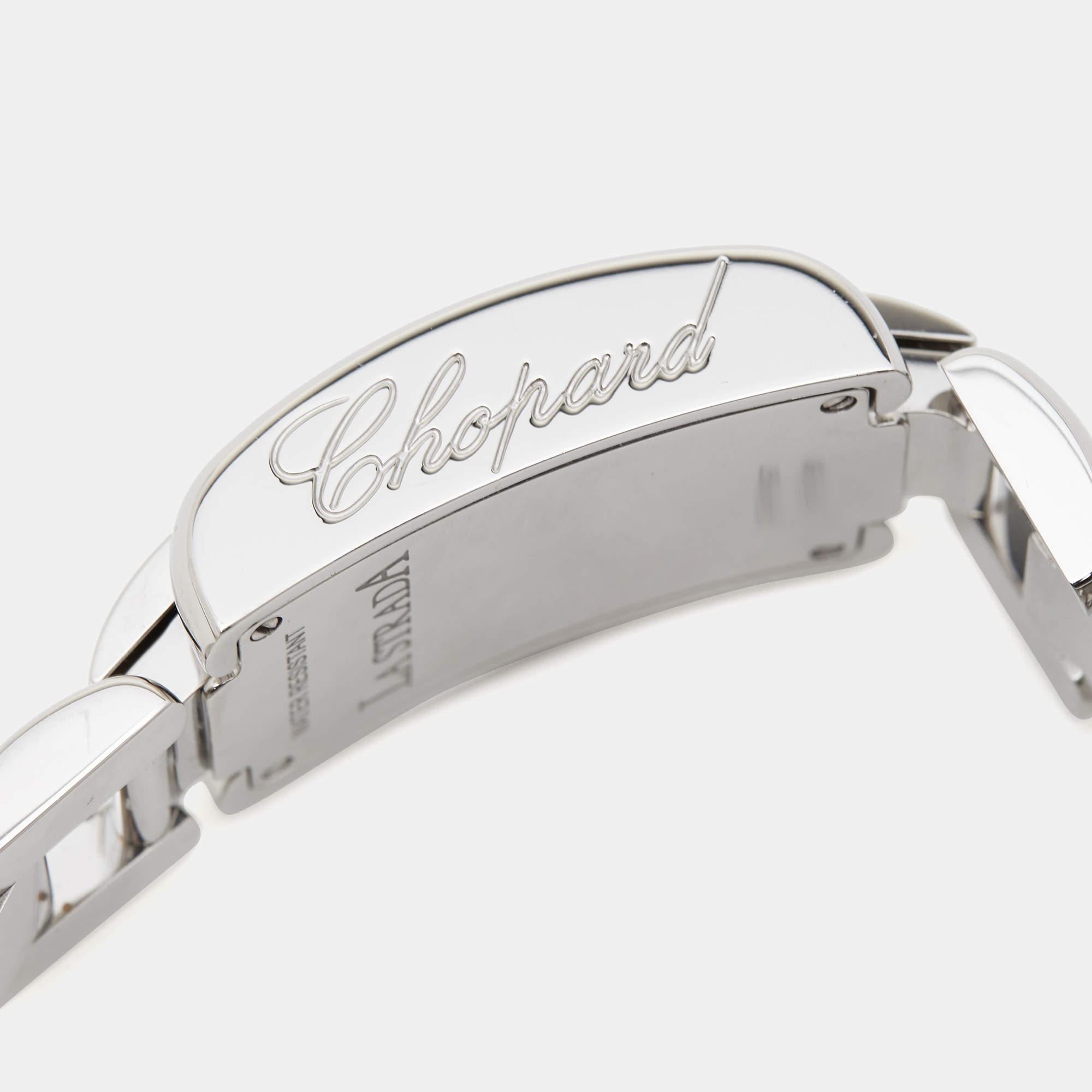 Chopard Montre-bracelet bleue en acier inoxydable pour femme La Strada 8357, 23 x 34 mm Bon état - En vente à Dubai, Al Qouz 2