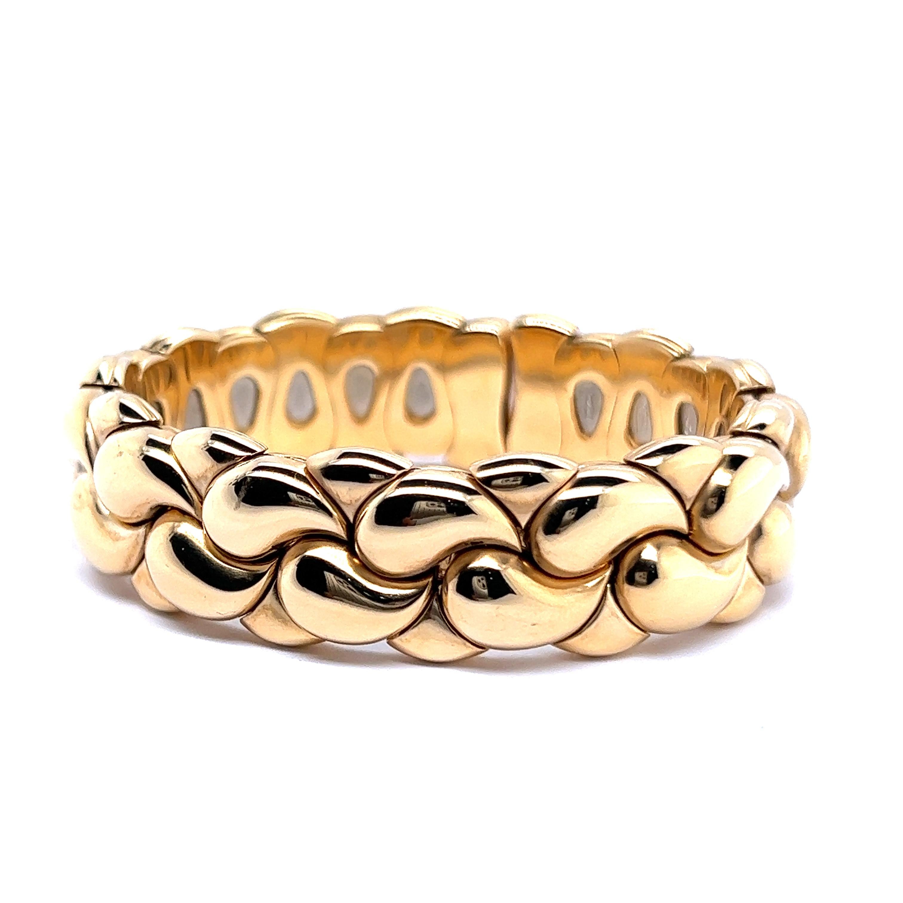 Chopard Casmir Bracelet in 18 Karat Yellow Gold In Good Condition In Lucerne, CH