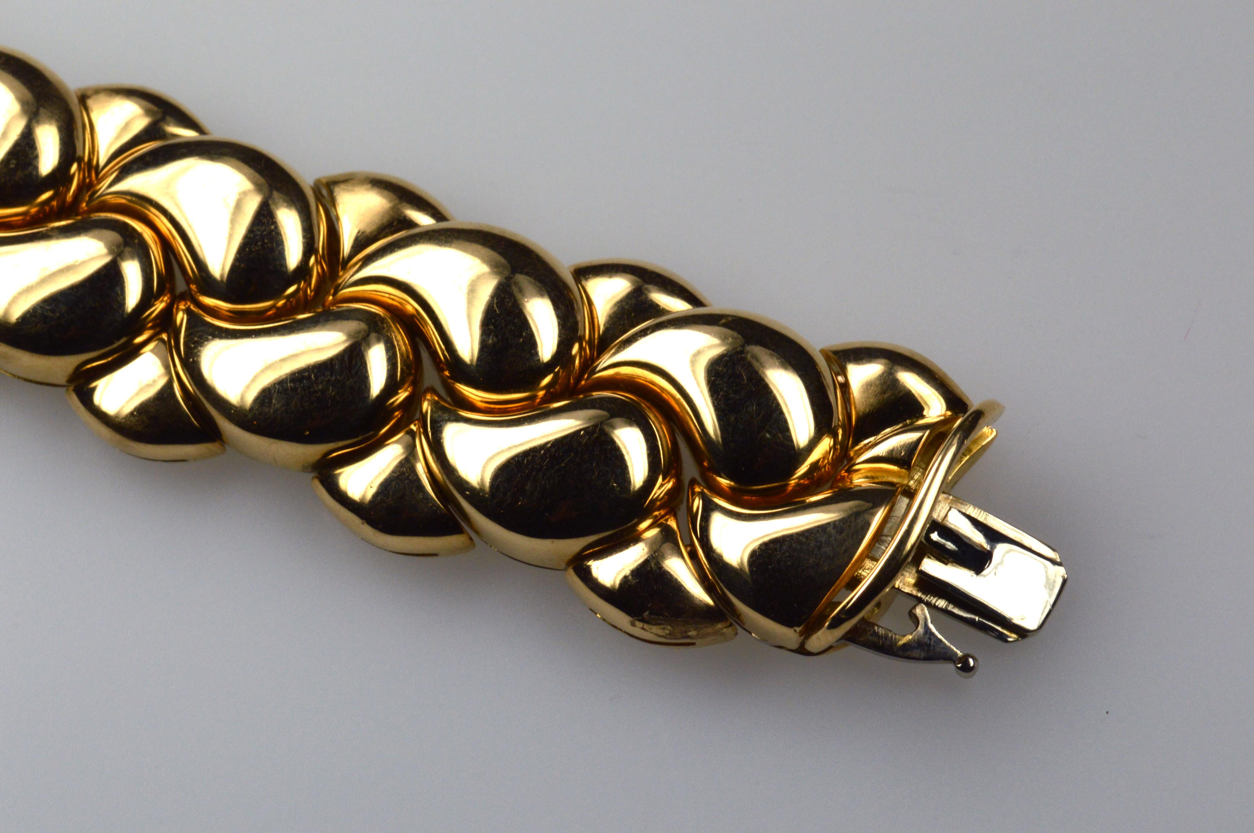 Modern Chopard Casmir Gold Bracelet For Sale
