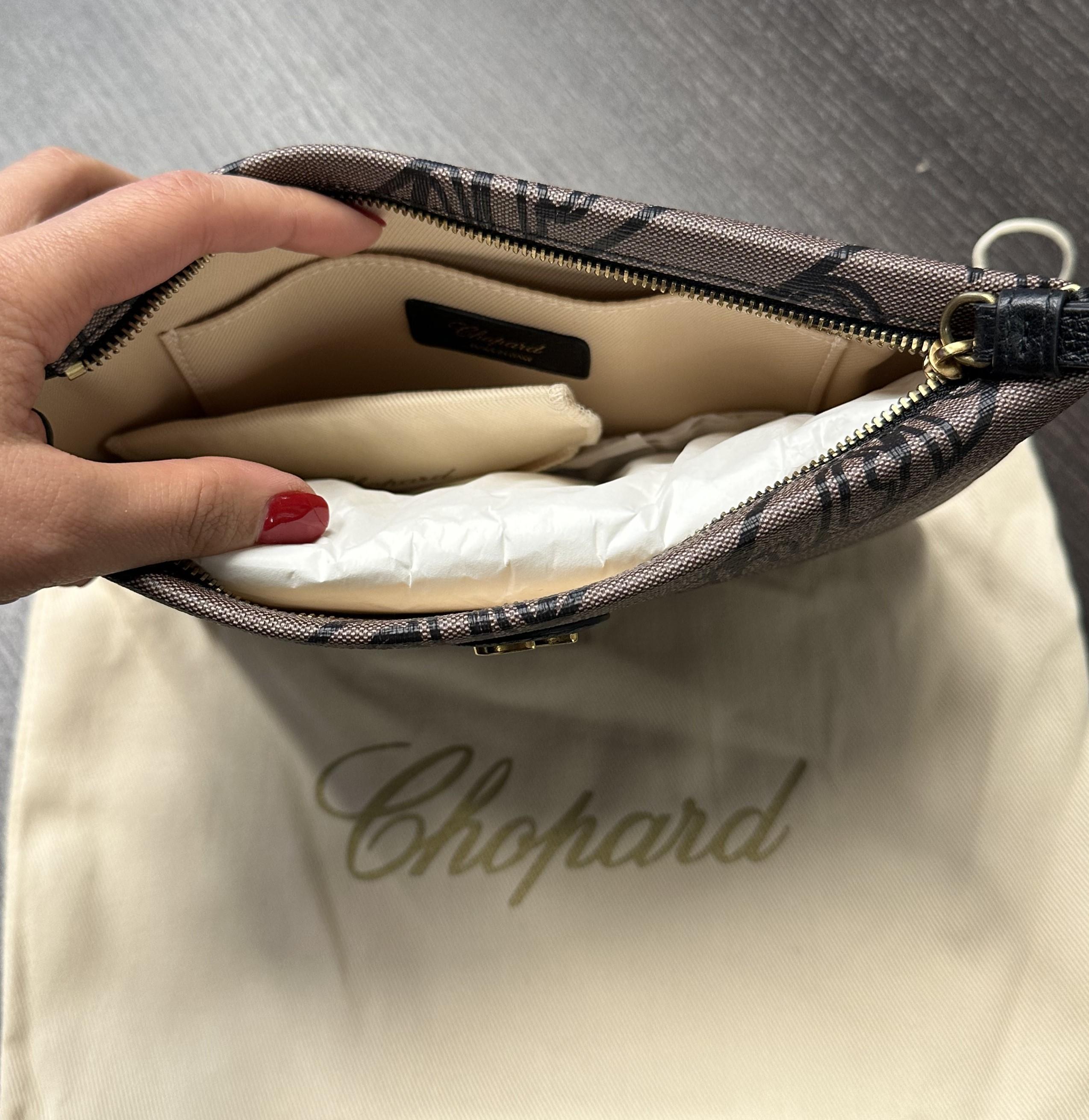 Chopard Chopardissimo Mini Pouch in tela marrone 95000-1214 in vendita 1
