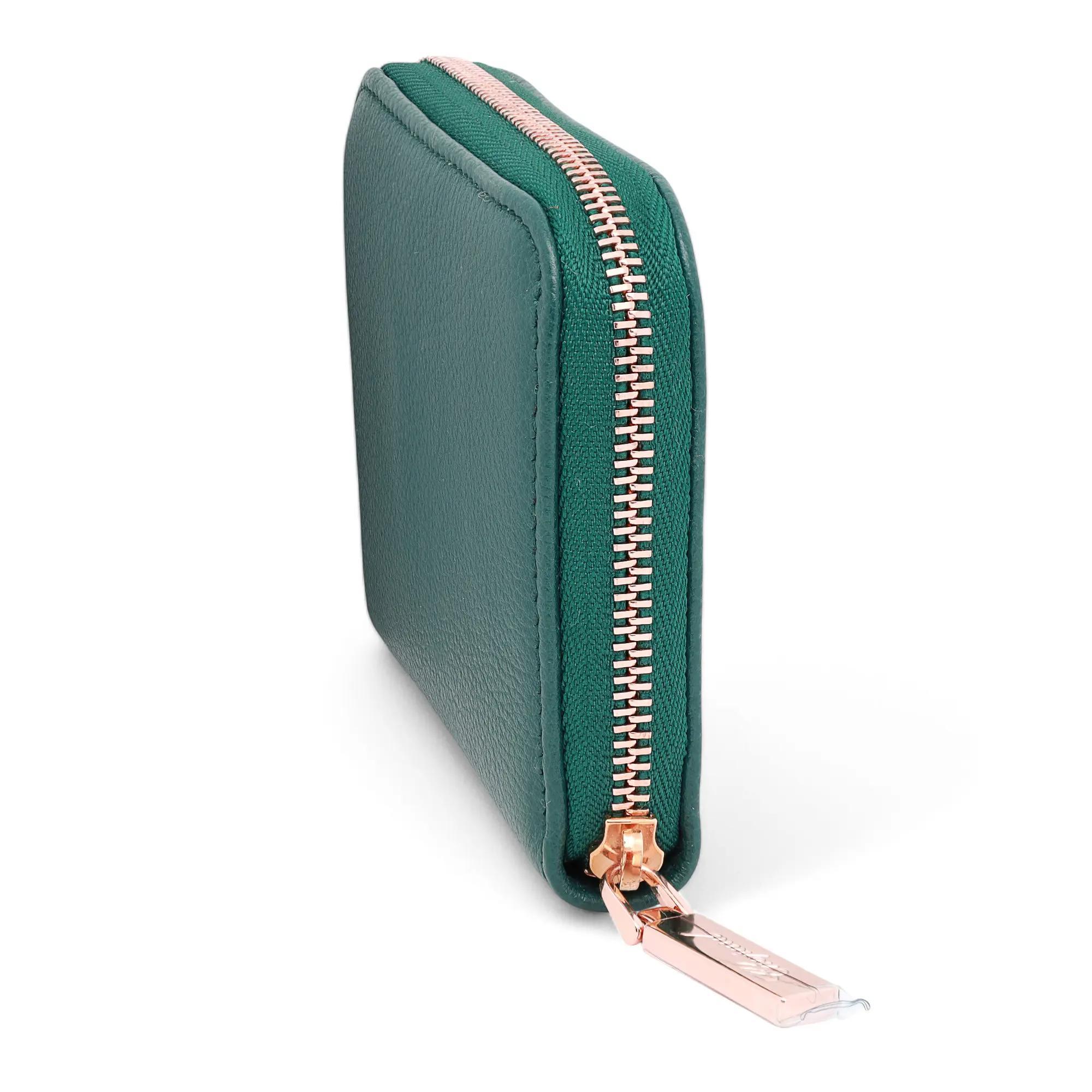 Chopard Classic Green Grained Leather Mini Wallet 95015-0557 In New Condition For Sale In New York, NY