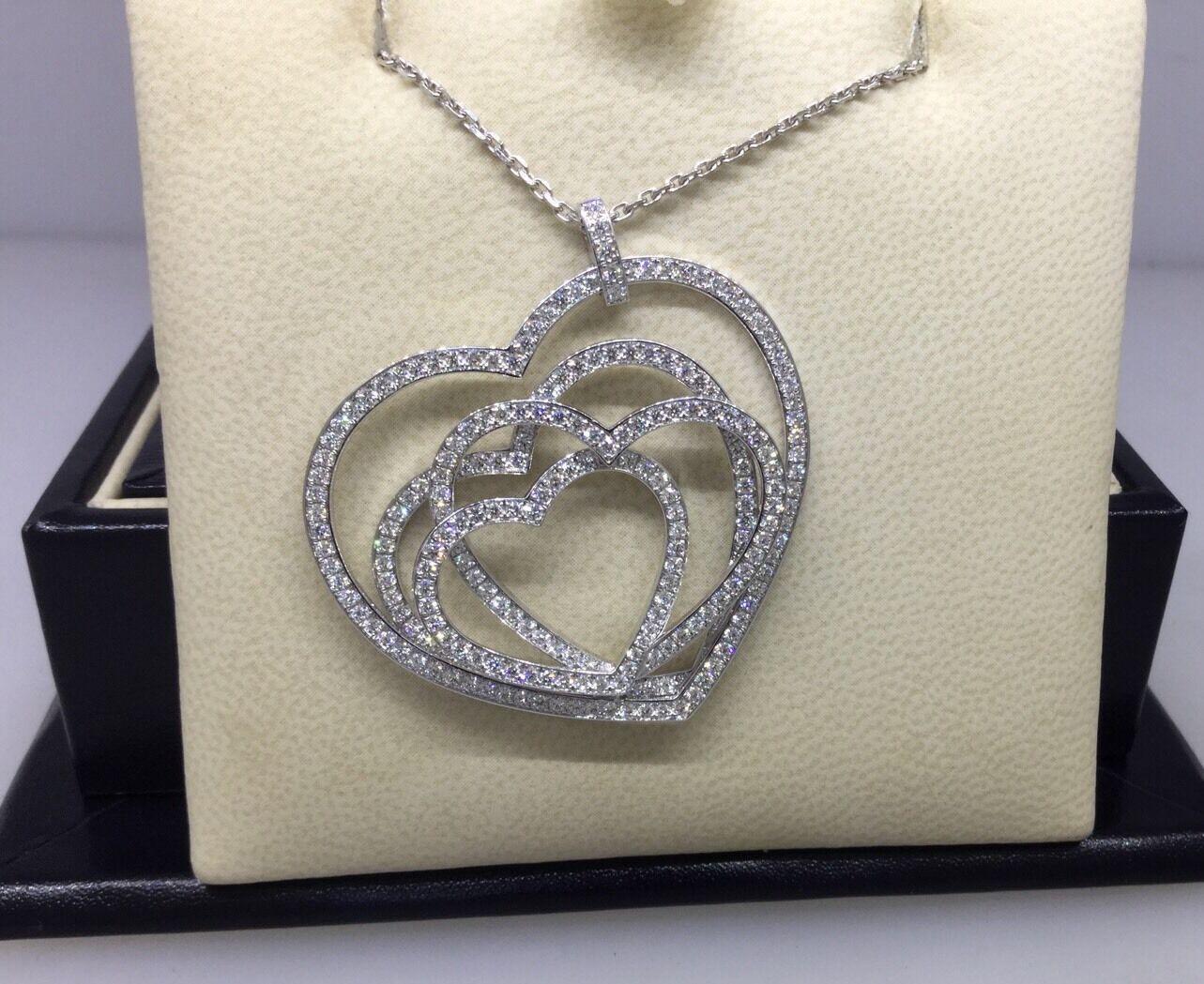 Women's Chopard Classic White Gold Pave Diamond Hearts Pendant 81/6881 For Sale