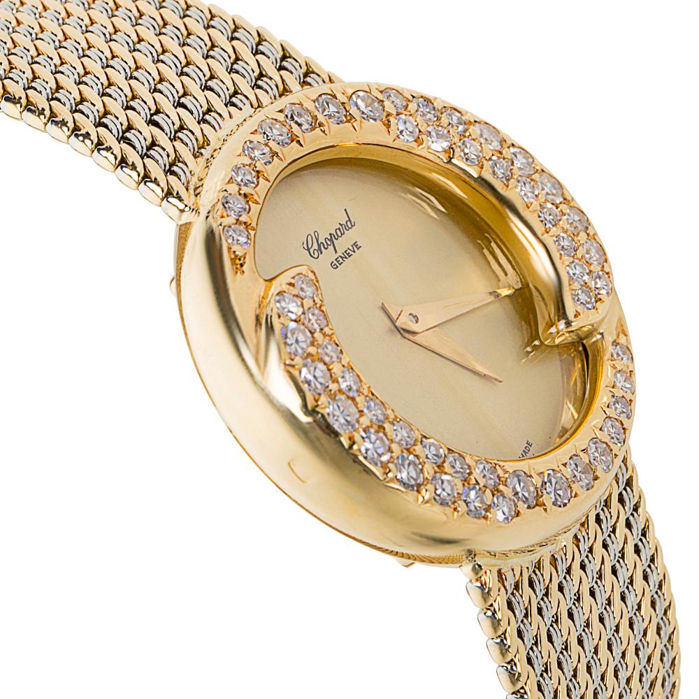 Modern Chopard Diamond Bezel S-10-2867 Ladies Watch in 18 Karat Gold