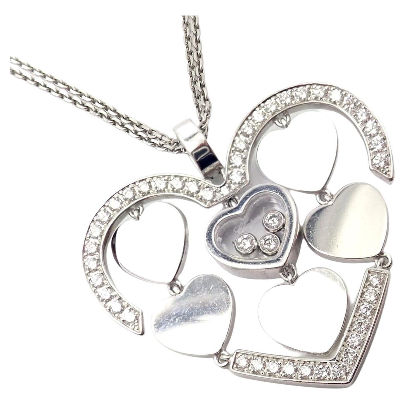 Chopard, grand collier pendentif en or blanc avec double cœur Happy Diamond en vente