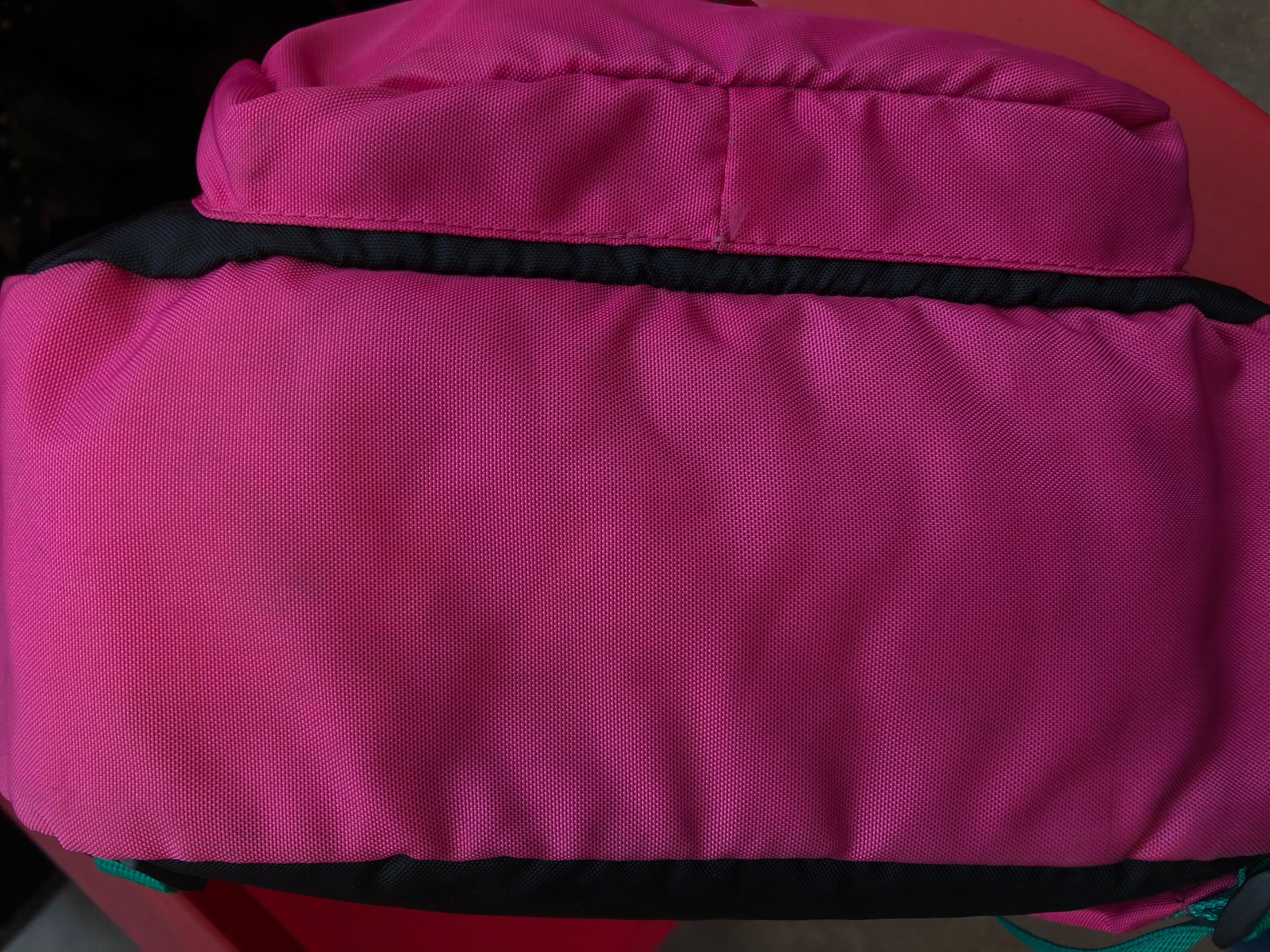 Chopard Genève Sac à dos rose en nylon avec horloge à piles 7