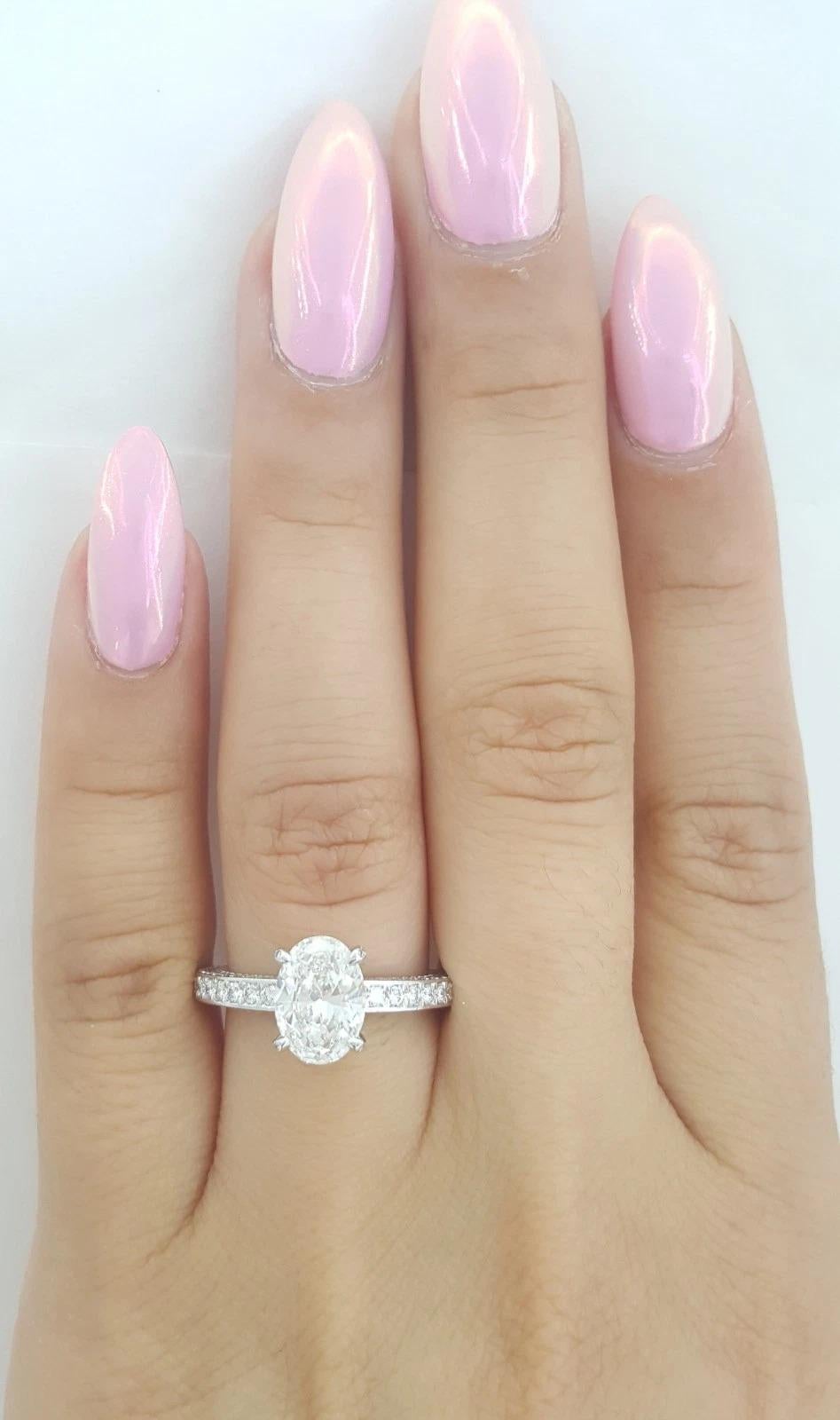 Chopard Bague de fiançailles certifiée GIA 2,08 carats diamant ovale taille brillant Pour femmes en vente