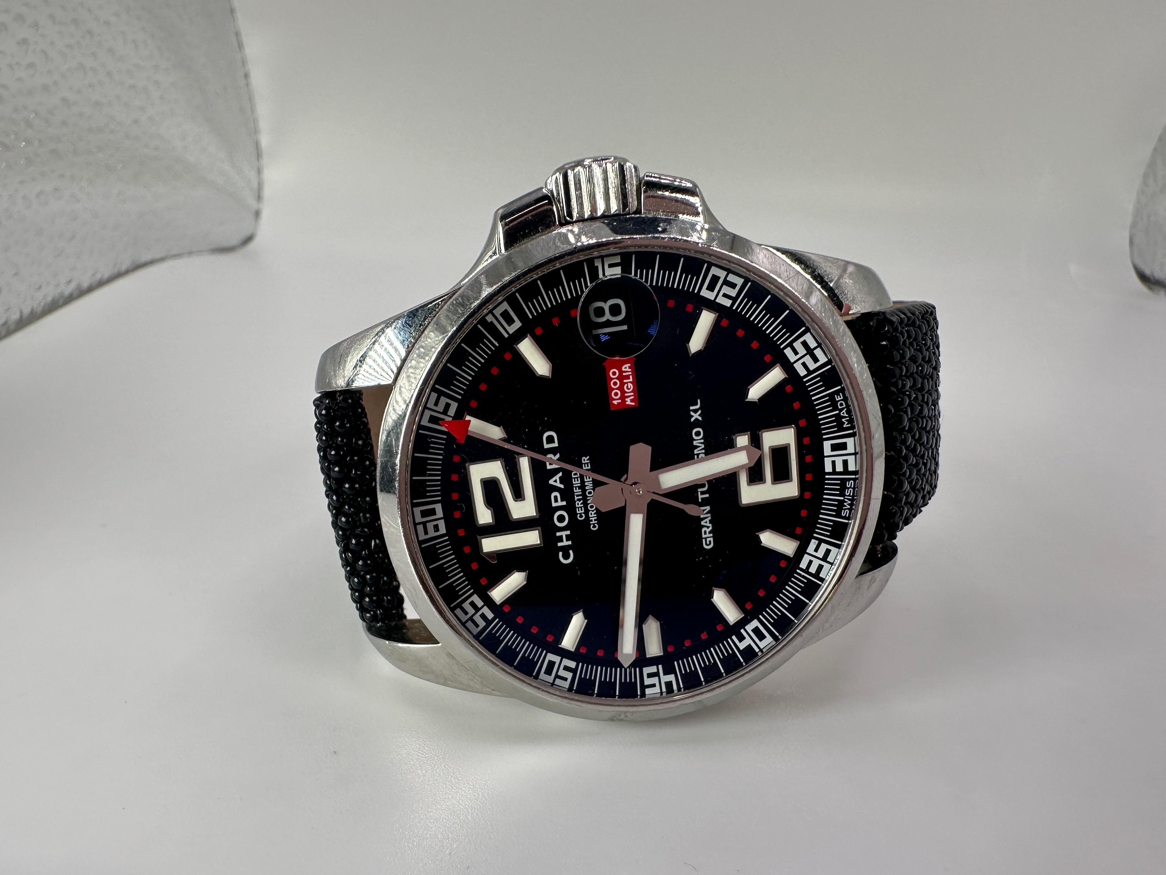Ausgezeichneter Zustand Chopard Turismo Uhr, so atemberaubend mit ungewöhnlichen Blase Armband und sportlich luxuriösen Look! Das Zifferblatt ist 44 mm breit, Faltschließe und Saphirglas sowie automatischer Chronometer. Die Uhr kostet etwa