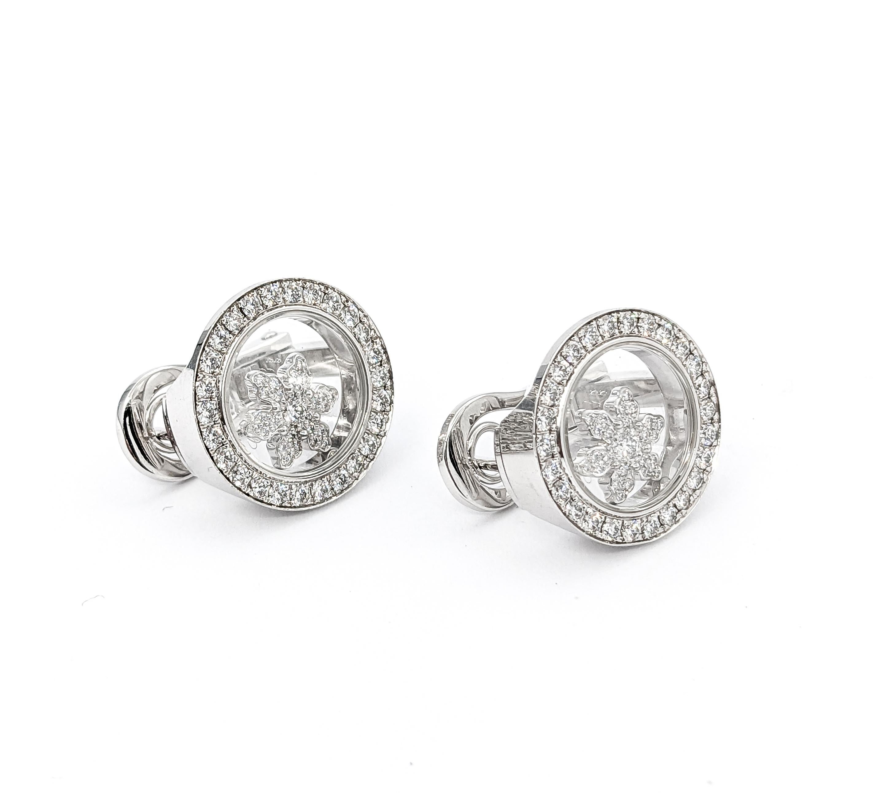 Chopard Happy 1,06 Karat Diamant-Schneeflocken-Ohrringe 18kt Weißgold

Wir präsentieren Ihnen diese exquisiten Chopard Diamonds Snowflake Earrings aus 18kt Weißgold. Die Ohrringe sind mit insgesamt 1,06 Karat Diamanten besetzt, die mit ihrer