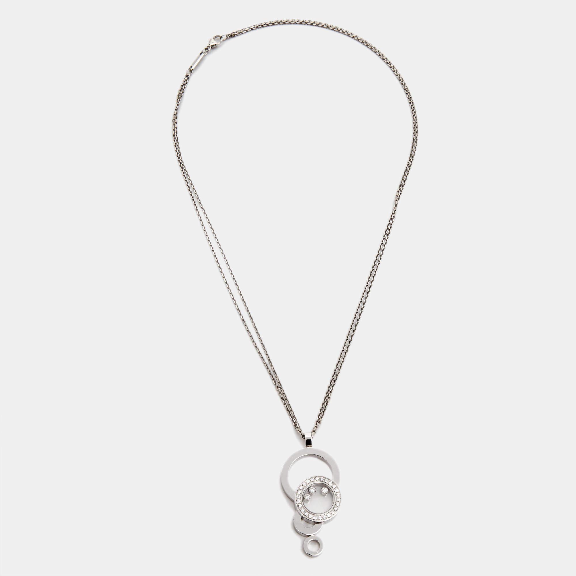 This necklace from Chopard Happy Bubbles imparts elegance through its distinctive design. It speaks of impeccable style and ultimate luxury. Flaunt your discerning fashion taste by buying this beauty today!


