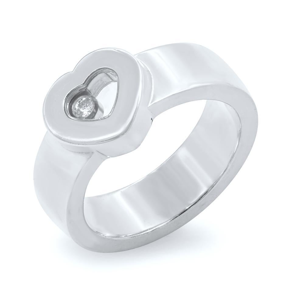 Chopard Happy Diamond Heart Damenring aus 18 Karat Weißgold. In diesem Ring befindet sich ein runder Diamant im Brillantschliff mit einem Gewicht von 0,05 Karat. Ring Größe 6. Gebrauchter Zustand. Keine Schachtel, keine Papiere. 
