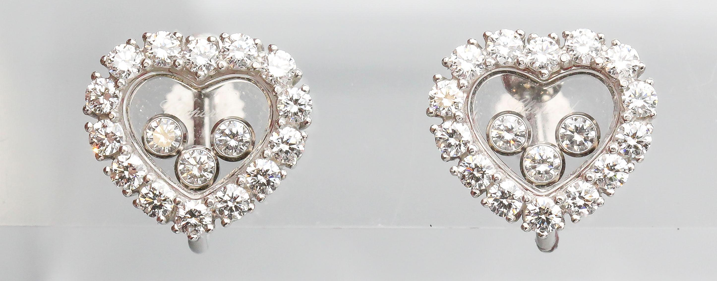 Fine 18K white gold and diamond earrings from the 