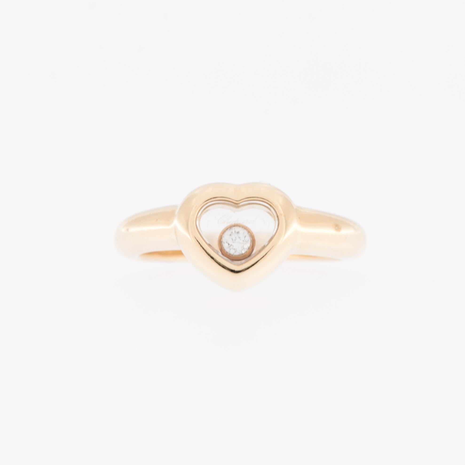 Artisan Chopard Happy Diamond Heart Ring 18 karat Yellow Gold For Sale
