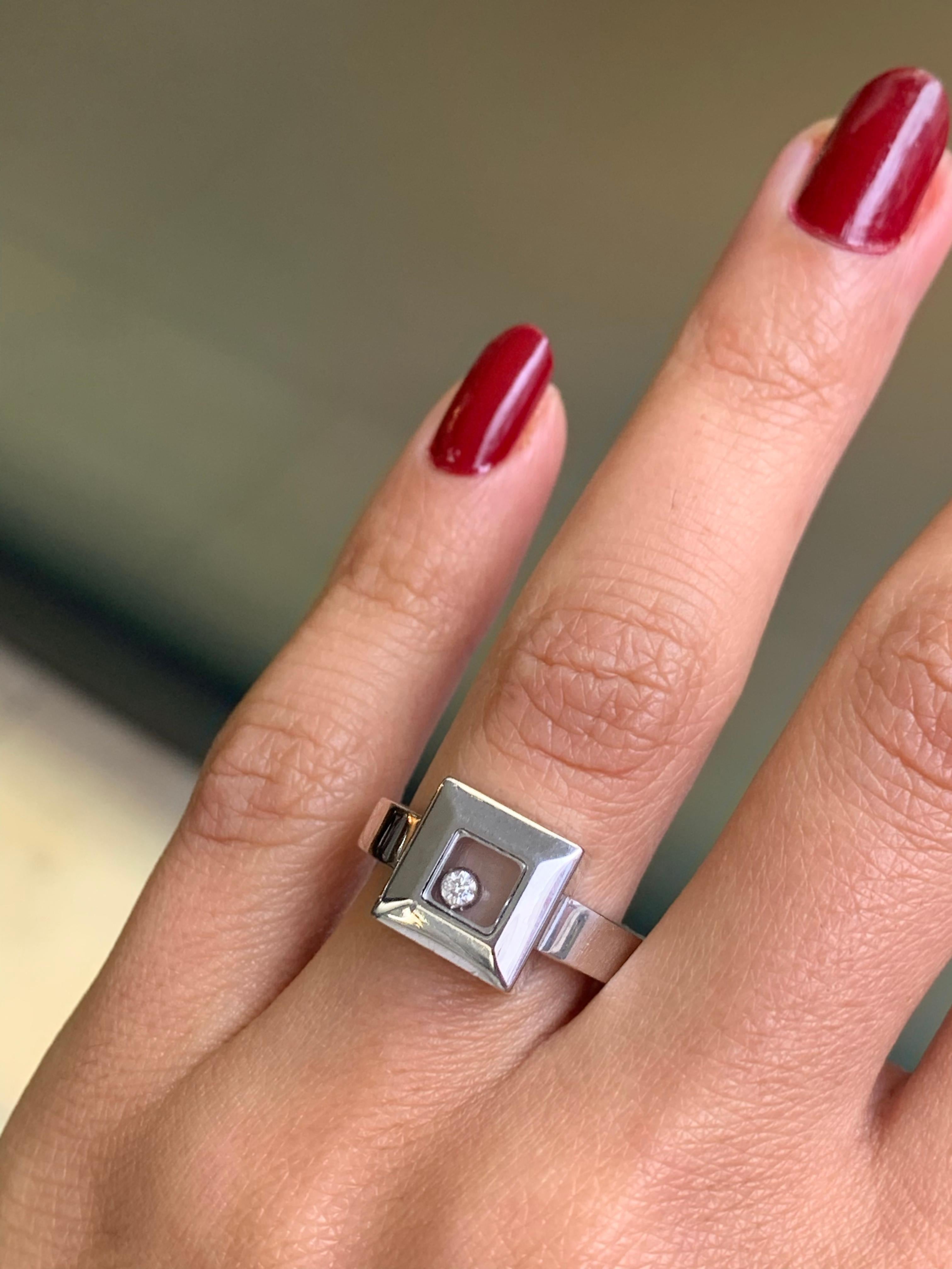 Modern Chopard Happy Diamond Icons 18 Carat White Gold Ring