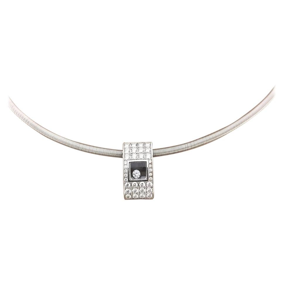 Chopard Happy Diamond Necklace in 18k White Gold
79/3051/20W
