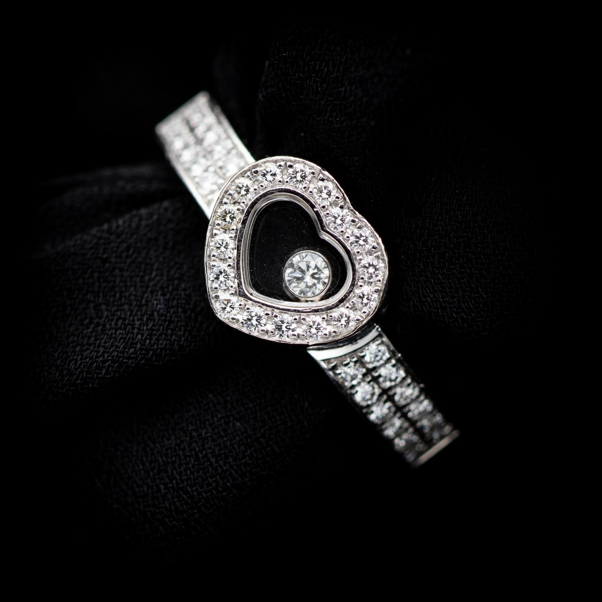 Brilliant Cut Chopard Happy Diamond ring - 18k white gold with authentic certificate 