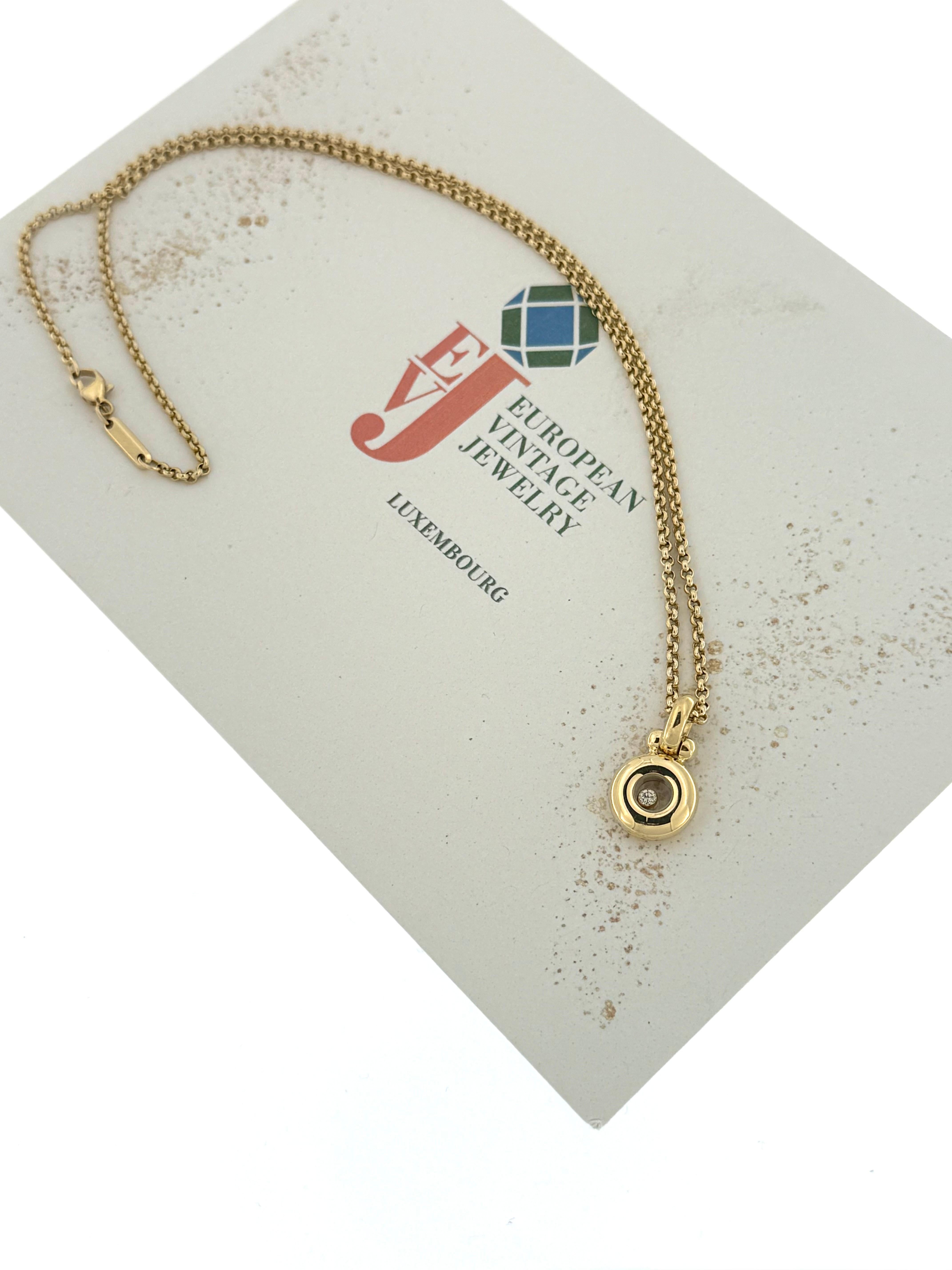 Modern Chopard Happy Diamonds 18 karat Yellow Gold Necklace For Sale
