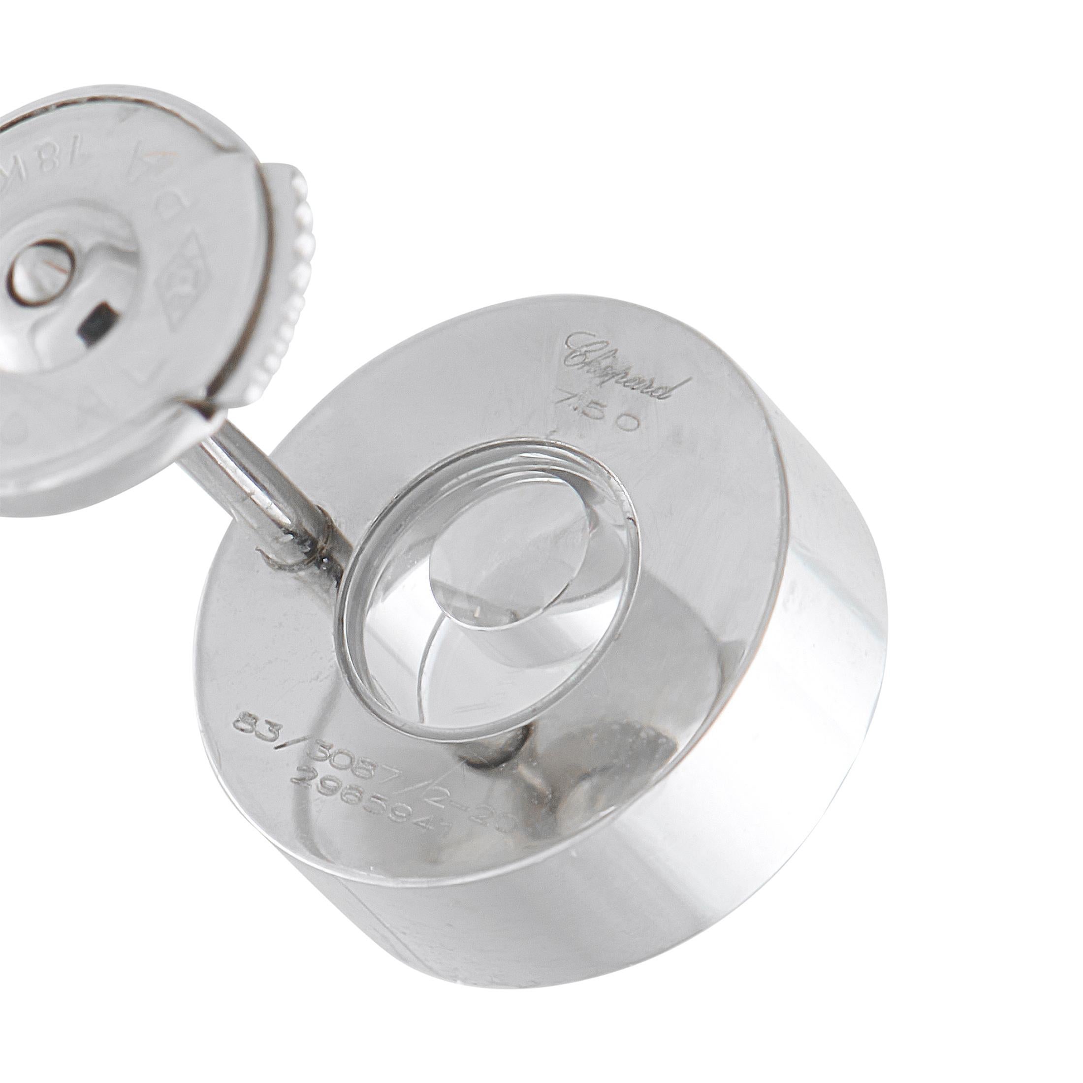 Chopard Happy Diamonds 18K White Gold Diamond and Emerald Stud Earrings Corte redondo en venta