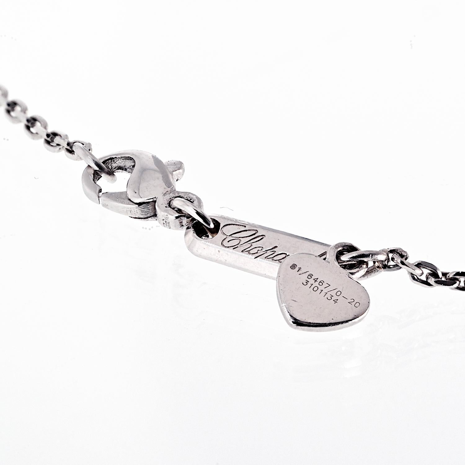 Collana Happy Diamonds Chopard in oro bianco 18K Happy Diamond Open Heart 0.70cttw In condizioni ottime in vendita a New York, NY