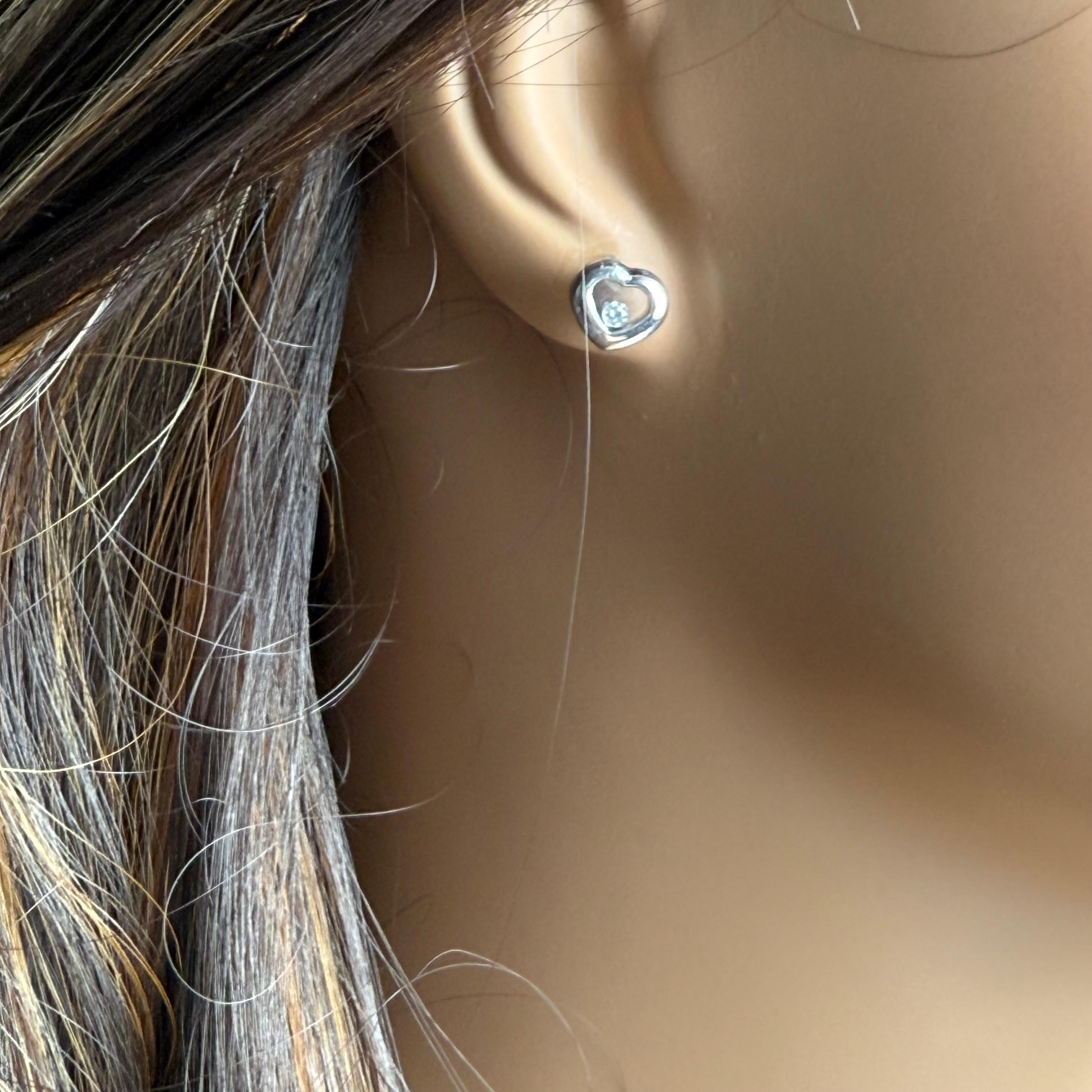 Chopard Happy Diamonds Boucles d'oreilles cœur en or blanc 18K 0.10 carats en vente 5