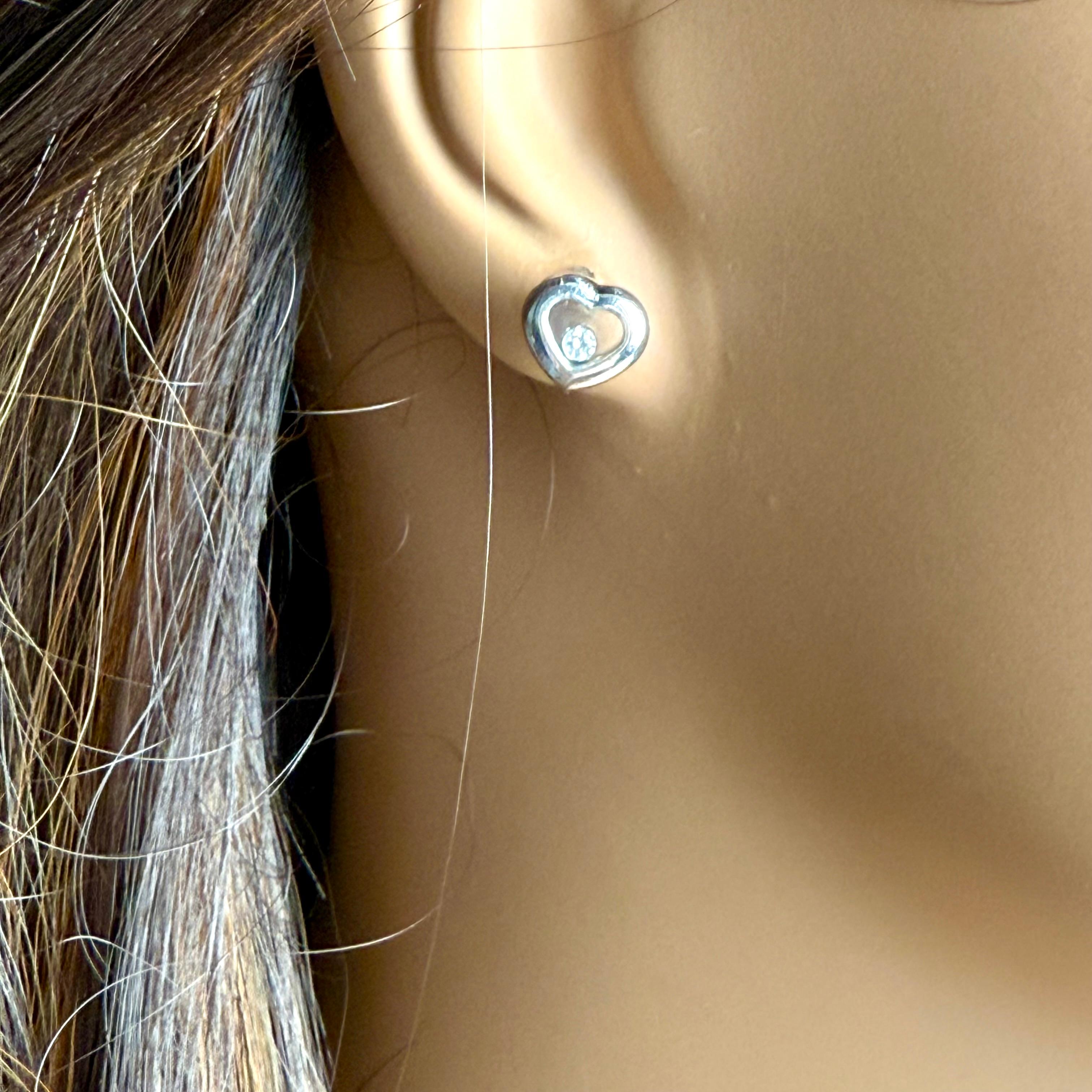 Moderne Chopard Happy Diamonds Boucles d'oreilles cœur en or blanc 18K 0.10 carats en vente