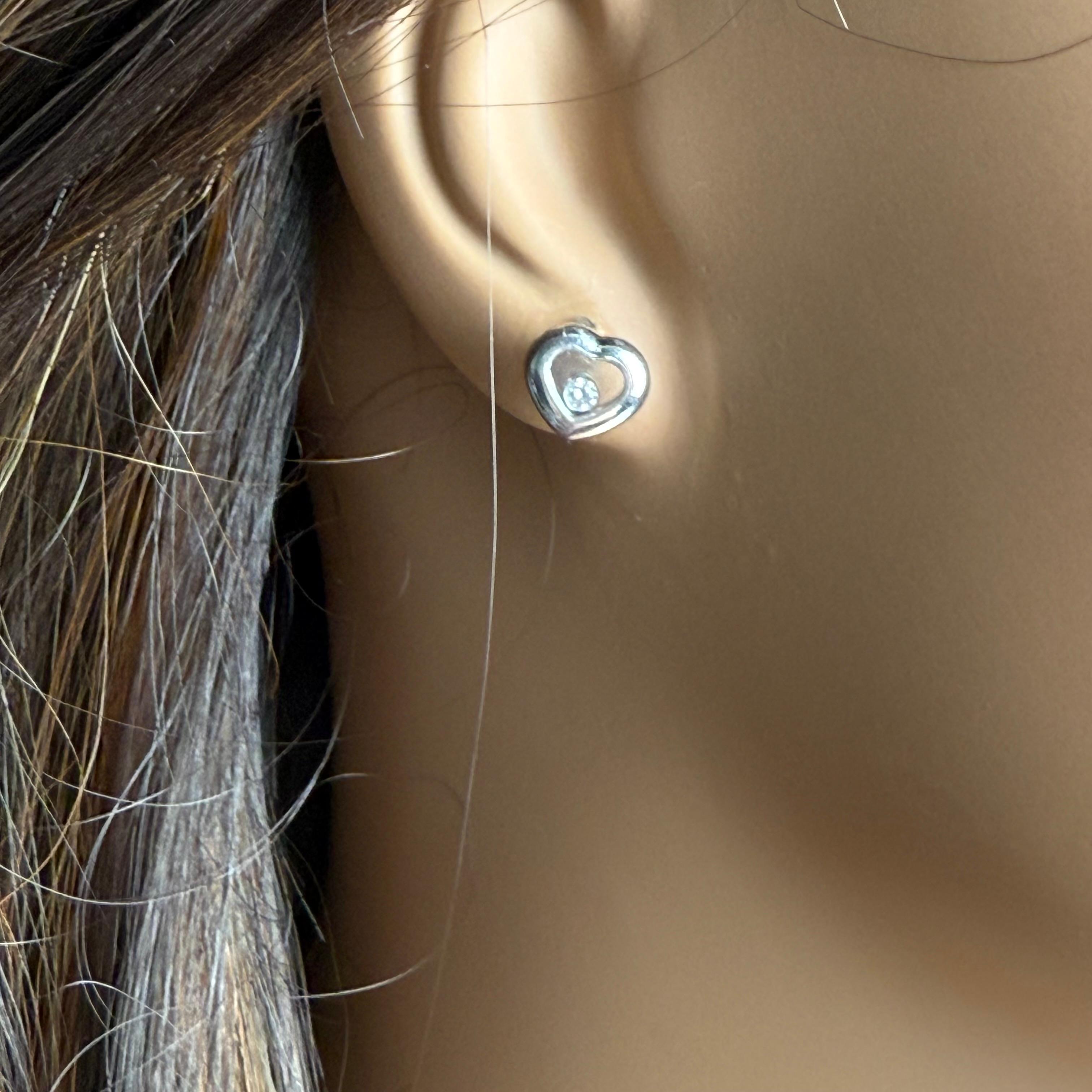 Chopard Happy Diamonds Boucles d'oreilles cœur en or blanc 18K 0.10 carats en vente 1