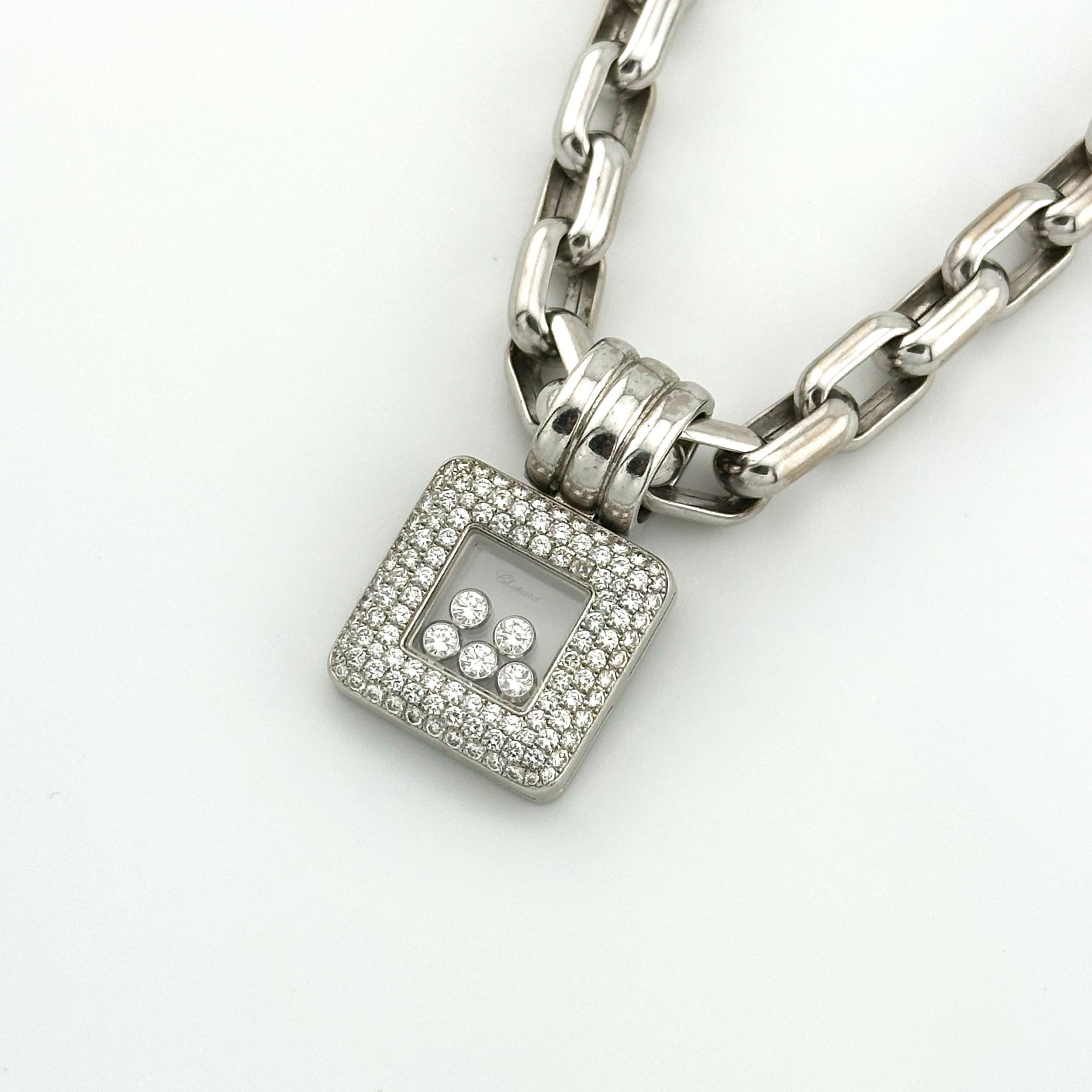 Taglio rotondo Collana Chopard Happy Diamonds in oro bianco 18 carati con ciondolo grande in vendita