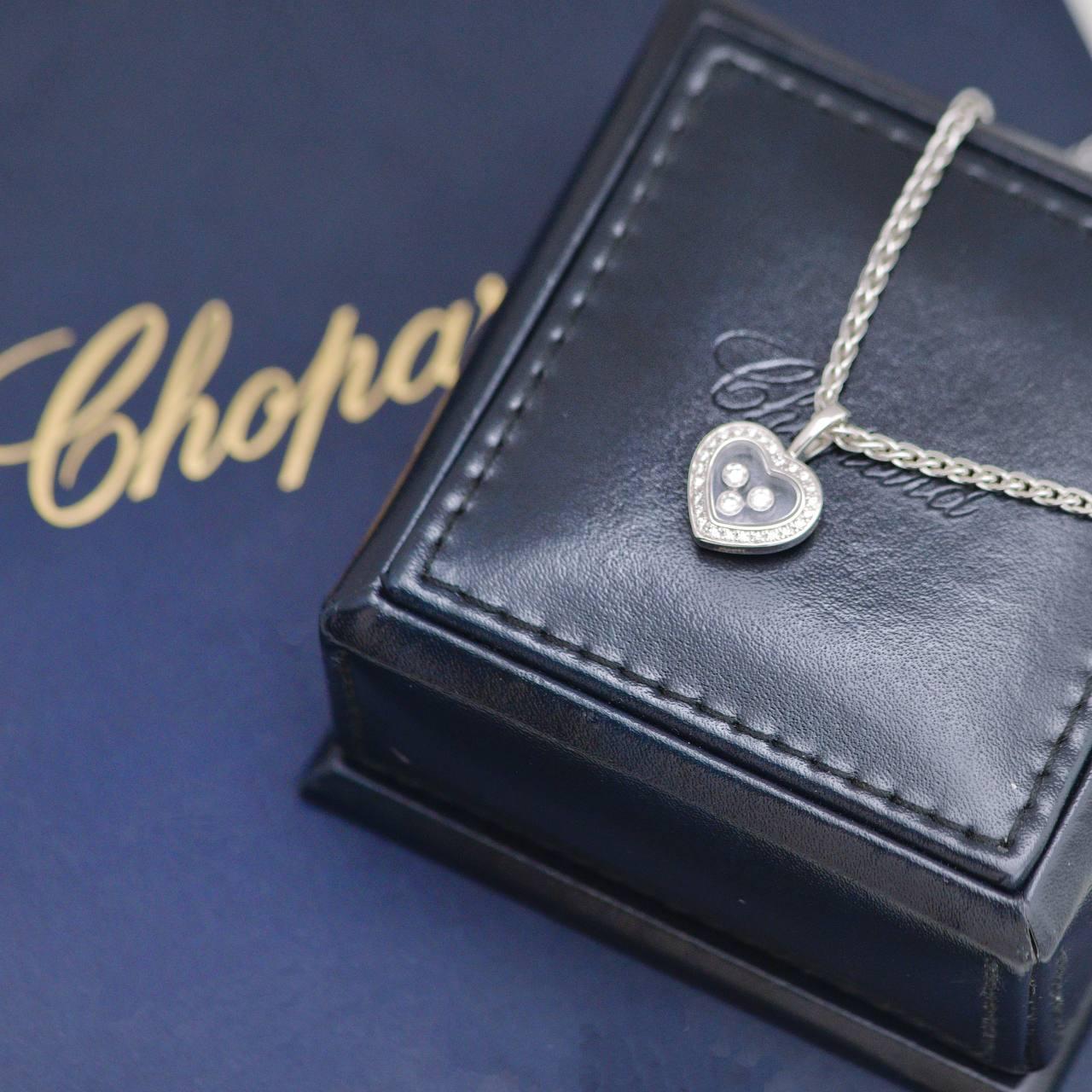 Chopard Happy Diamonds 18K Weißgold Halskette mit Anhänger im Zustand „Hervorragend“ im Angebot in Banbury, GB