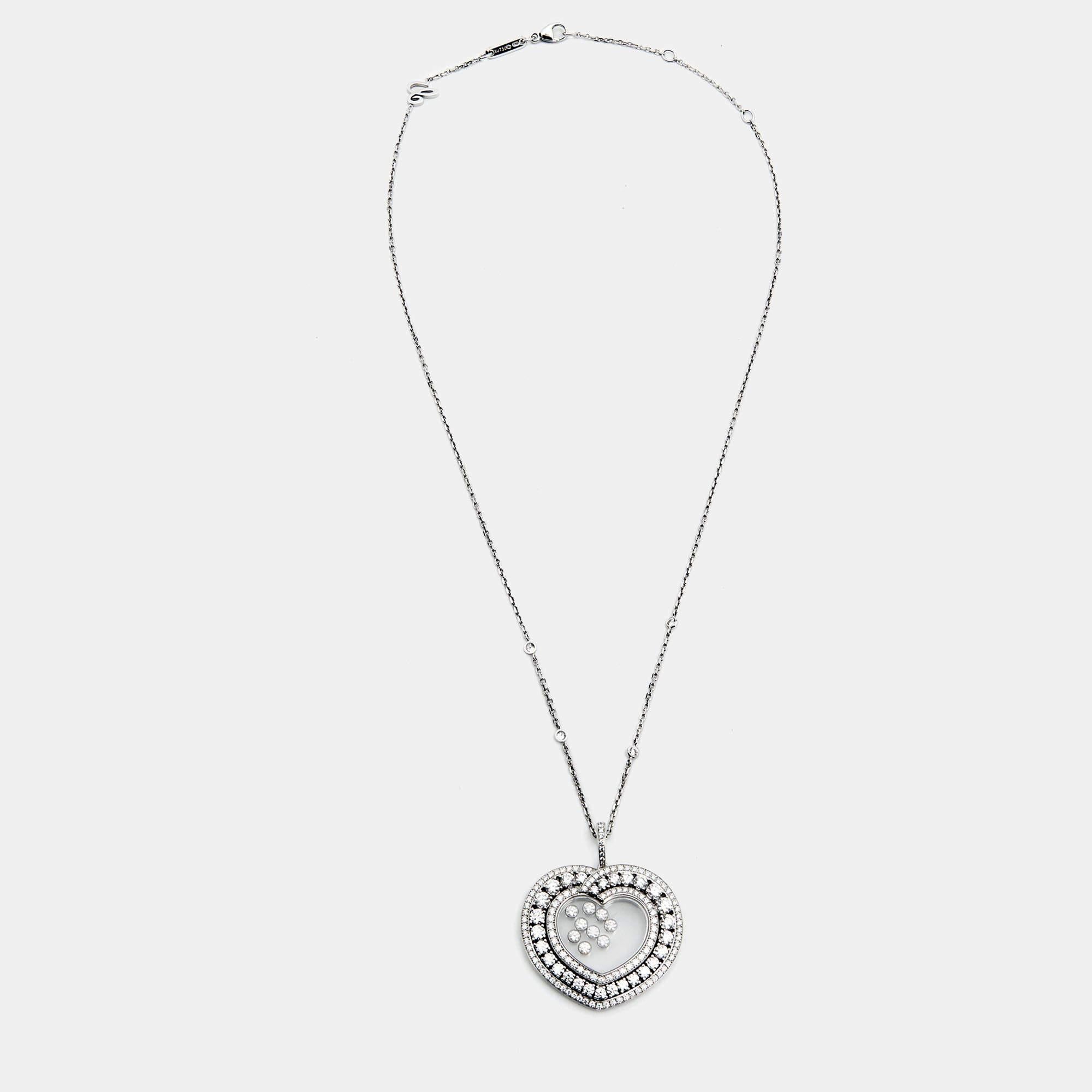 Chopard Happy Diamonds 18k White Gold Pendant Necklace In Excellent Condition In Dubai, Al Qouz 2