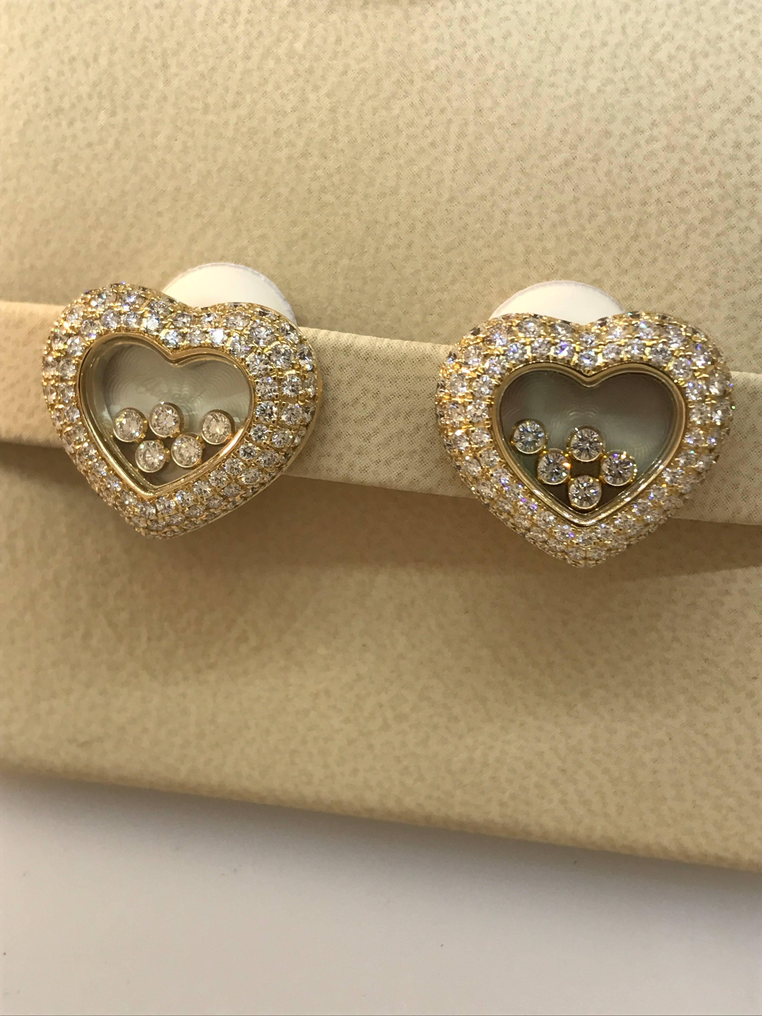 Chopard Happy Diamonds Large Hearts Earrings

Model Number: 84/6602-20 (also known as 84/6602-0001)

100% Authentic

Brand New

Comes with original Chopard box, certificate of authenticity and warranty and jewels manual

18 Karat Yellow Gold