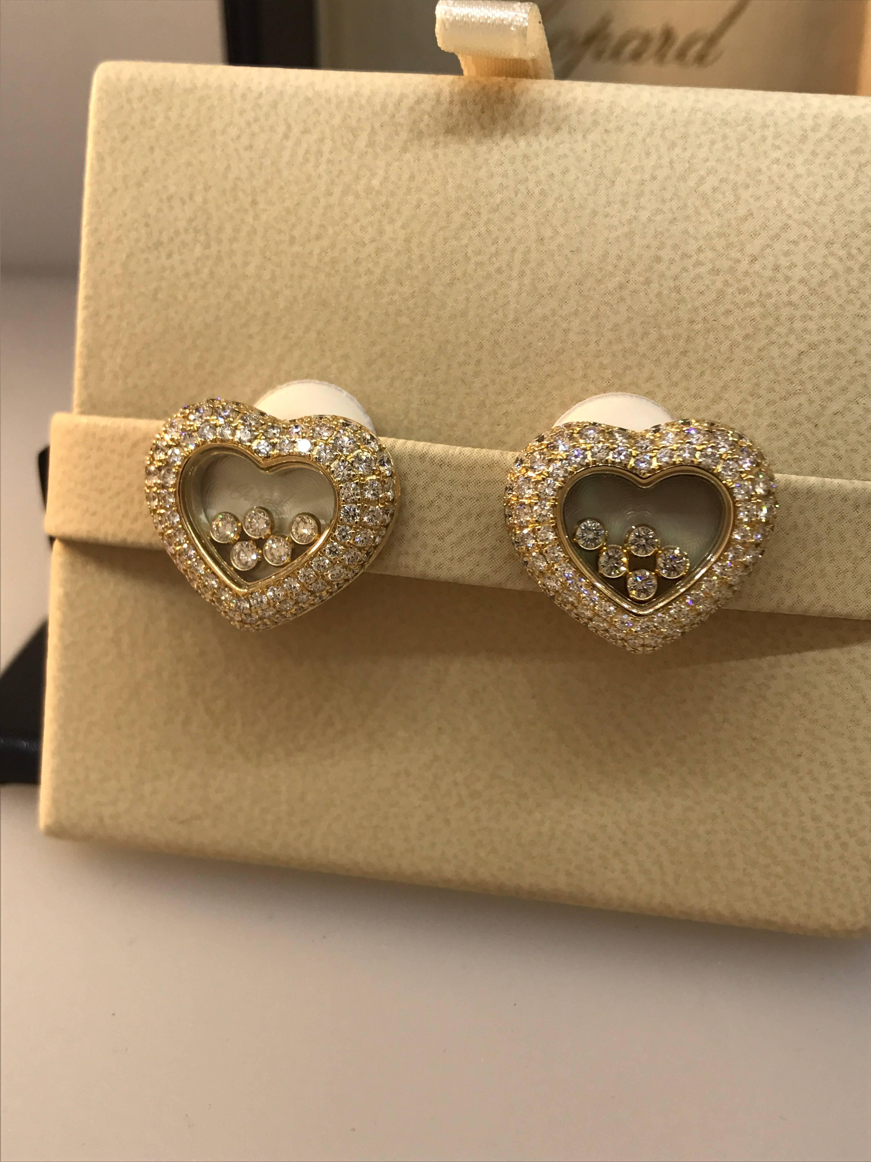 Women's Chopard Happy Diamonds 18 Karat Yellow Gold and Diamond Large Heart Earrings For Sale