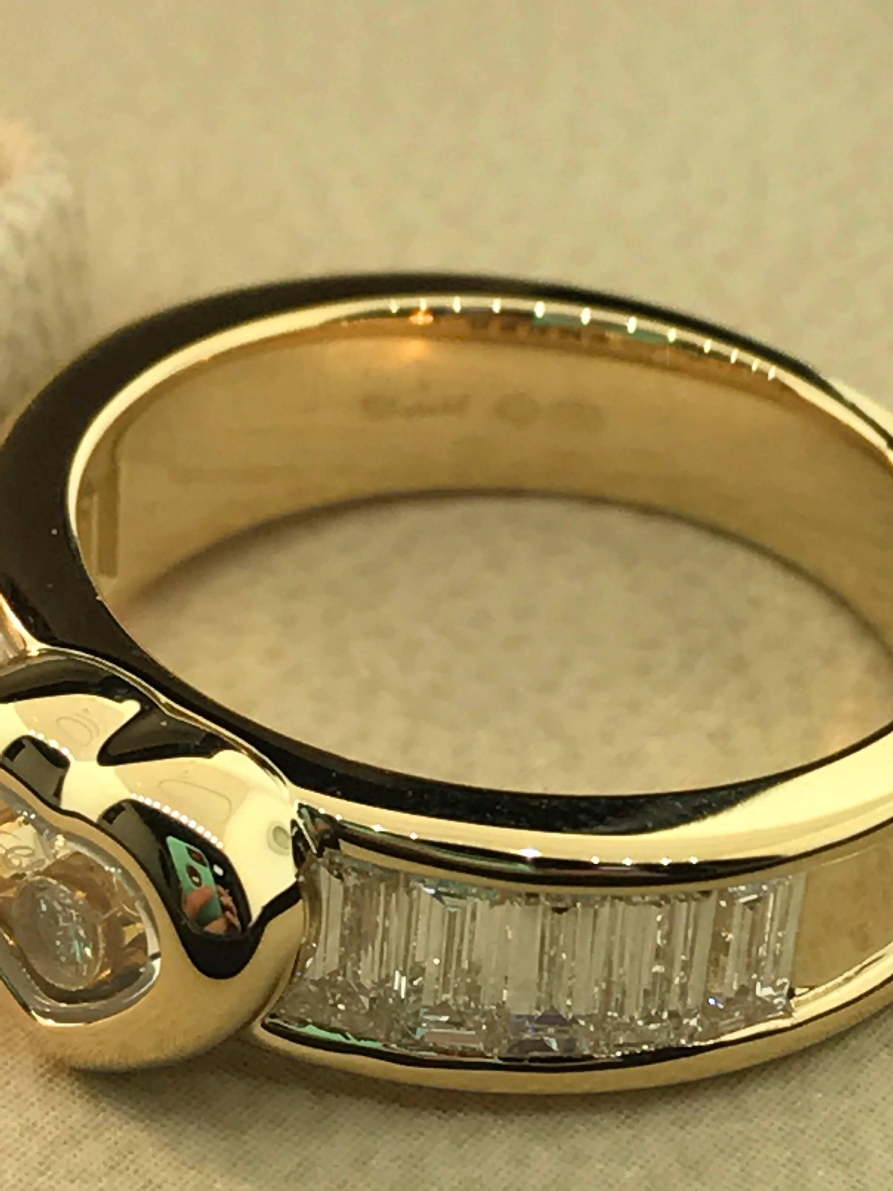 Women's Chopard Happy Diamonds 18 Karat Yellow Gold and Trapeze Diamonds Heart Ring For Sale