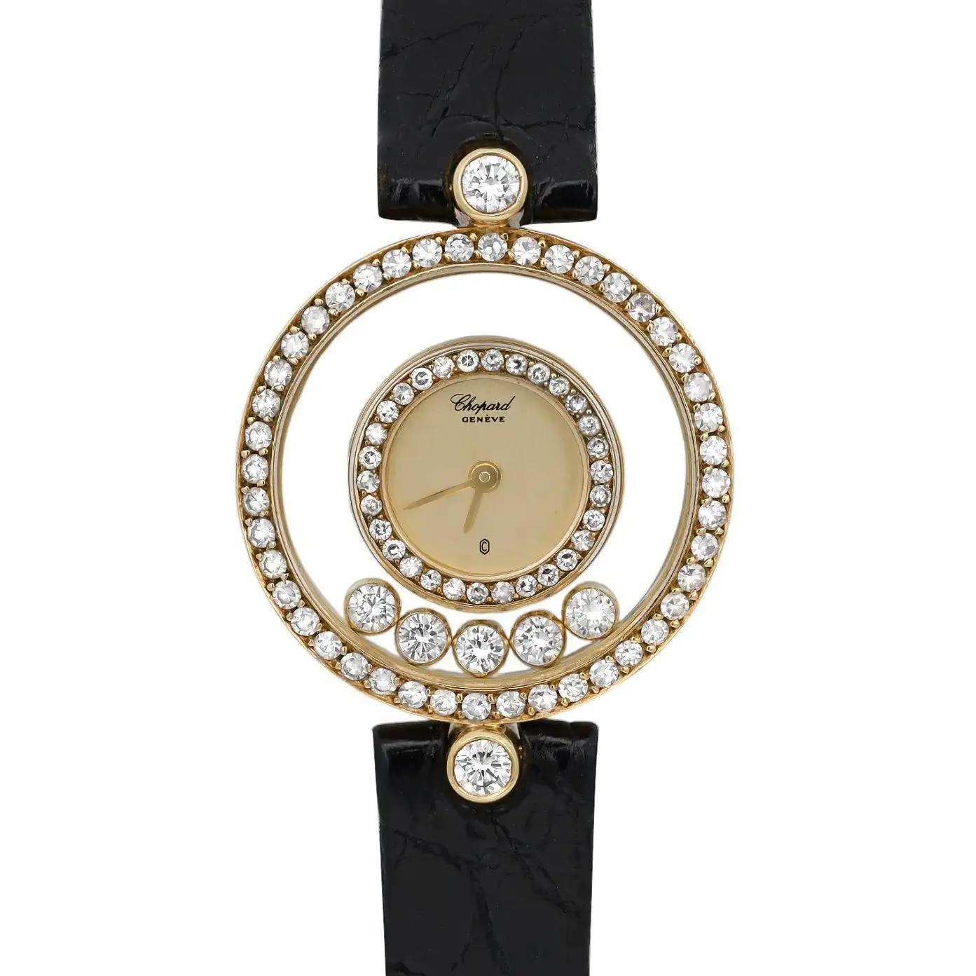 Pre-owned in good condition. Factory Diamond Dial. 44 diamonds on the outer bezel and 34 diamonds on the inner bezel. 

💫 Chopard Happy Diamonds 3957 Women’s Quartz Watch (23mm)
📌 General Overview
Brand: Chopard

Model Name: Happy Diamonds

Model